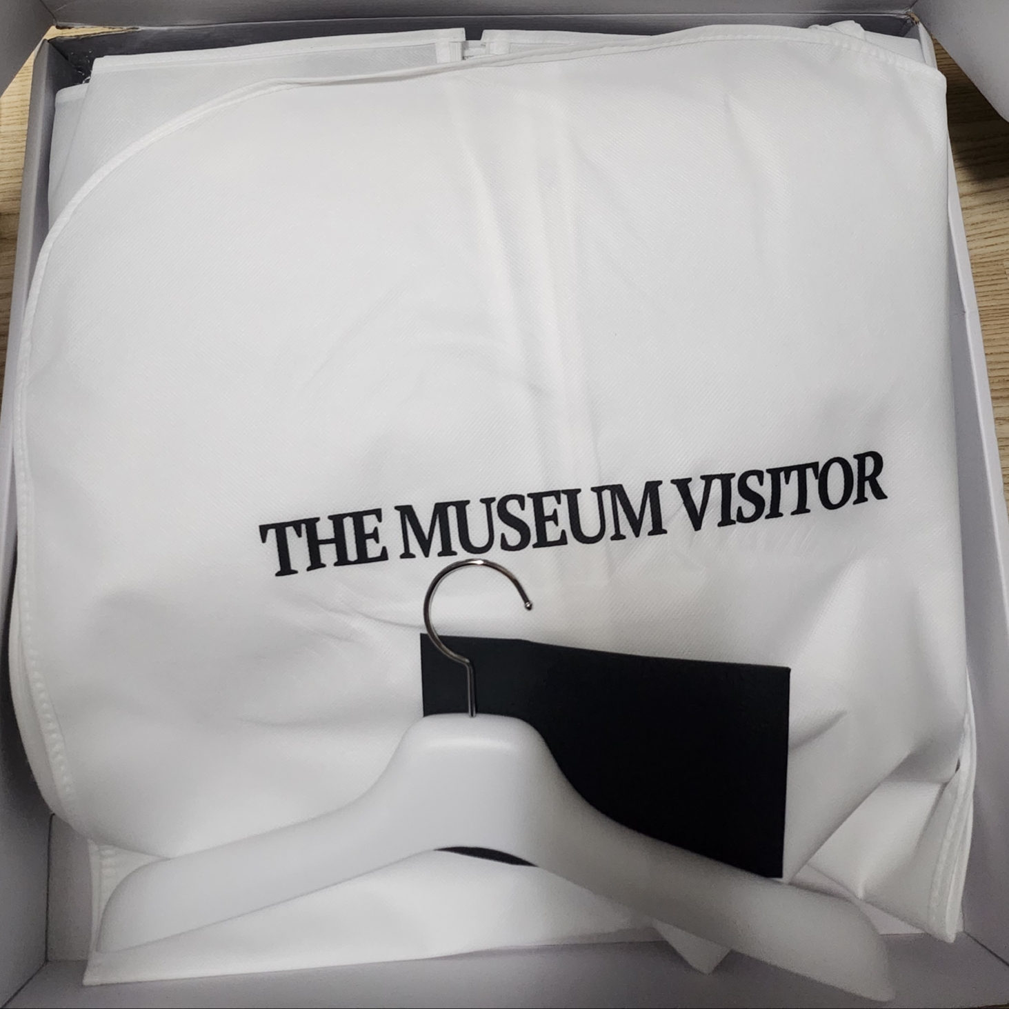 The Museum Visitor KREAM Heart Stitched Puffer Down Jacket Glossy Black - 23FW 착용 스타일 - 2
