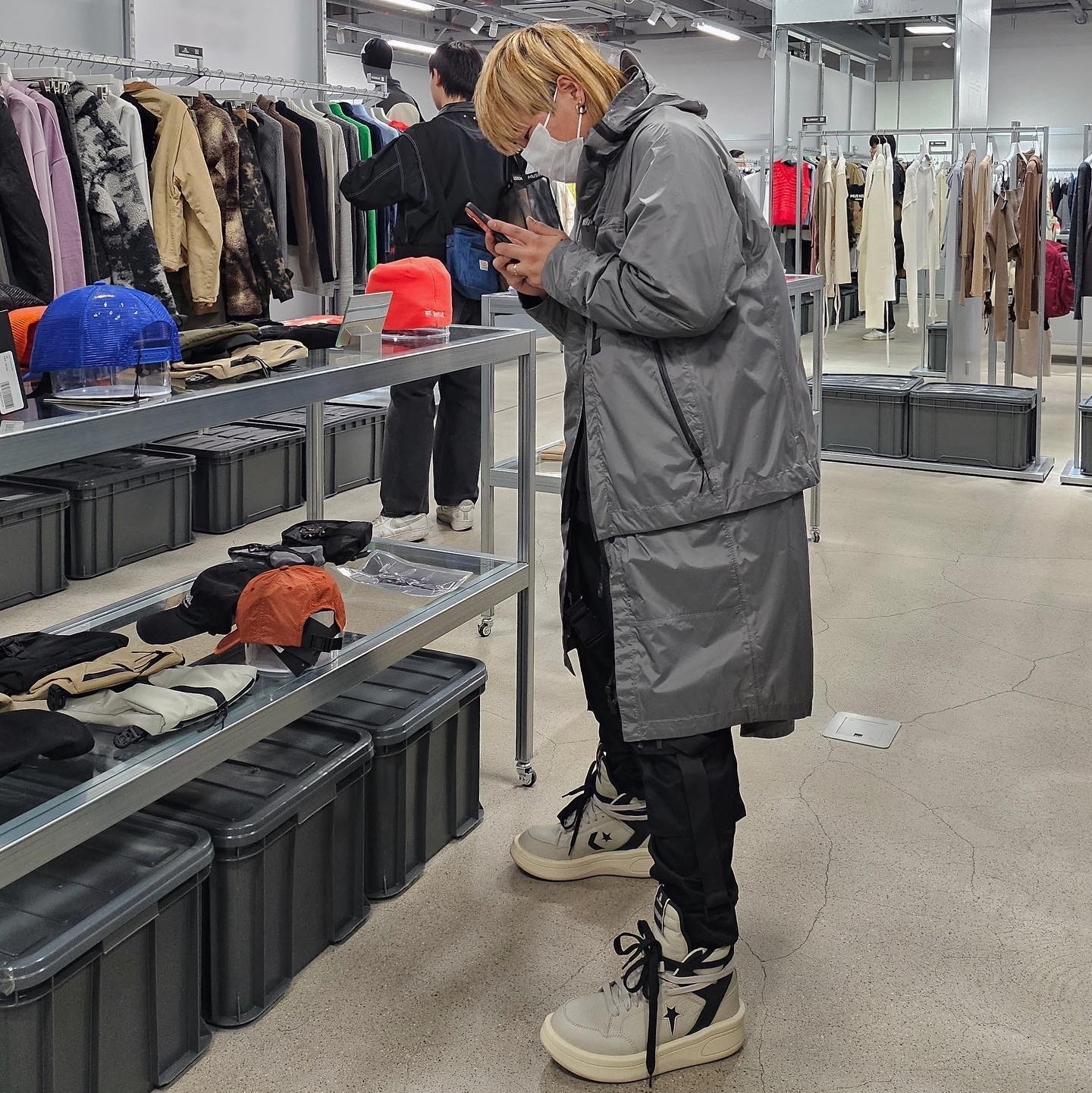 Converse x Drkshdw Turbowpn Pelican 착용 스타일 - 1