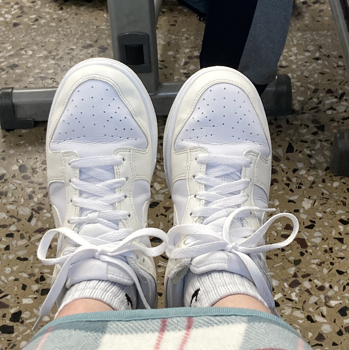 (W) Nike Dunk Low White and Sail 착용 스타일 - 1