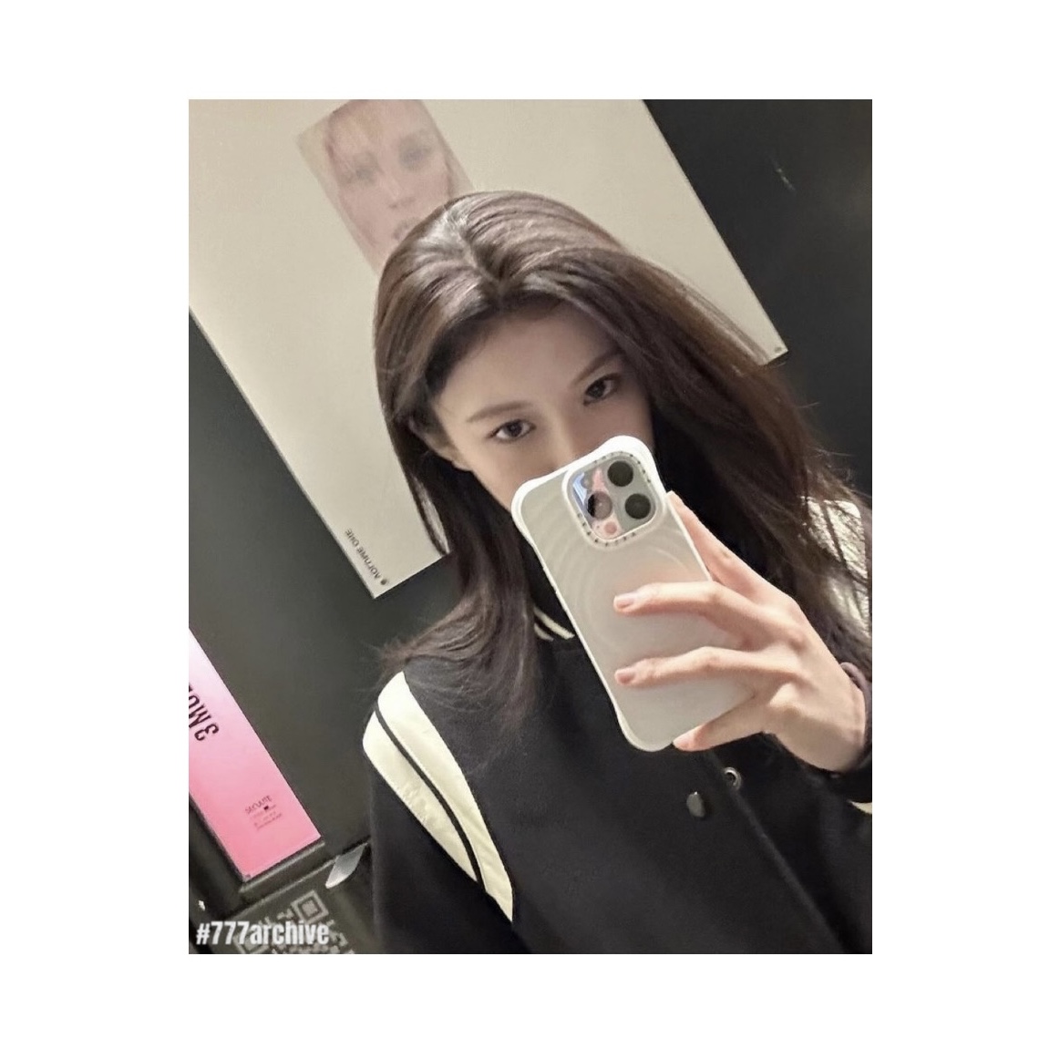 (W) Saint Laurent Teddy Jacket in Wool Black 착용 스타일 - 2