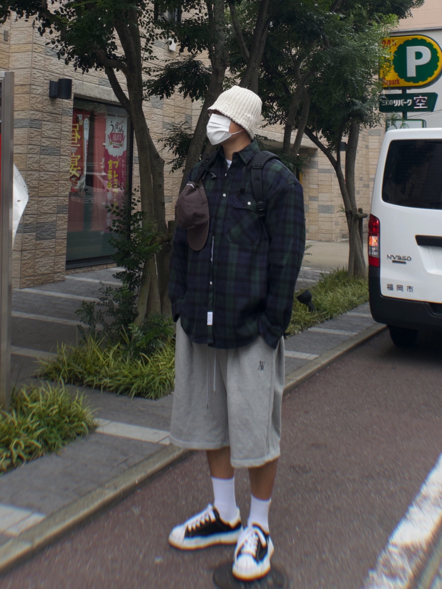 Maison Mihara Yasuhiro Blakey OG Sole Canvas Low-top Sneakers Black White 착용 스타일 - 2