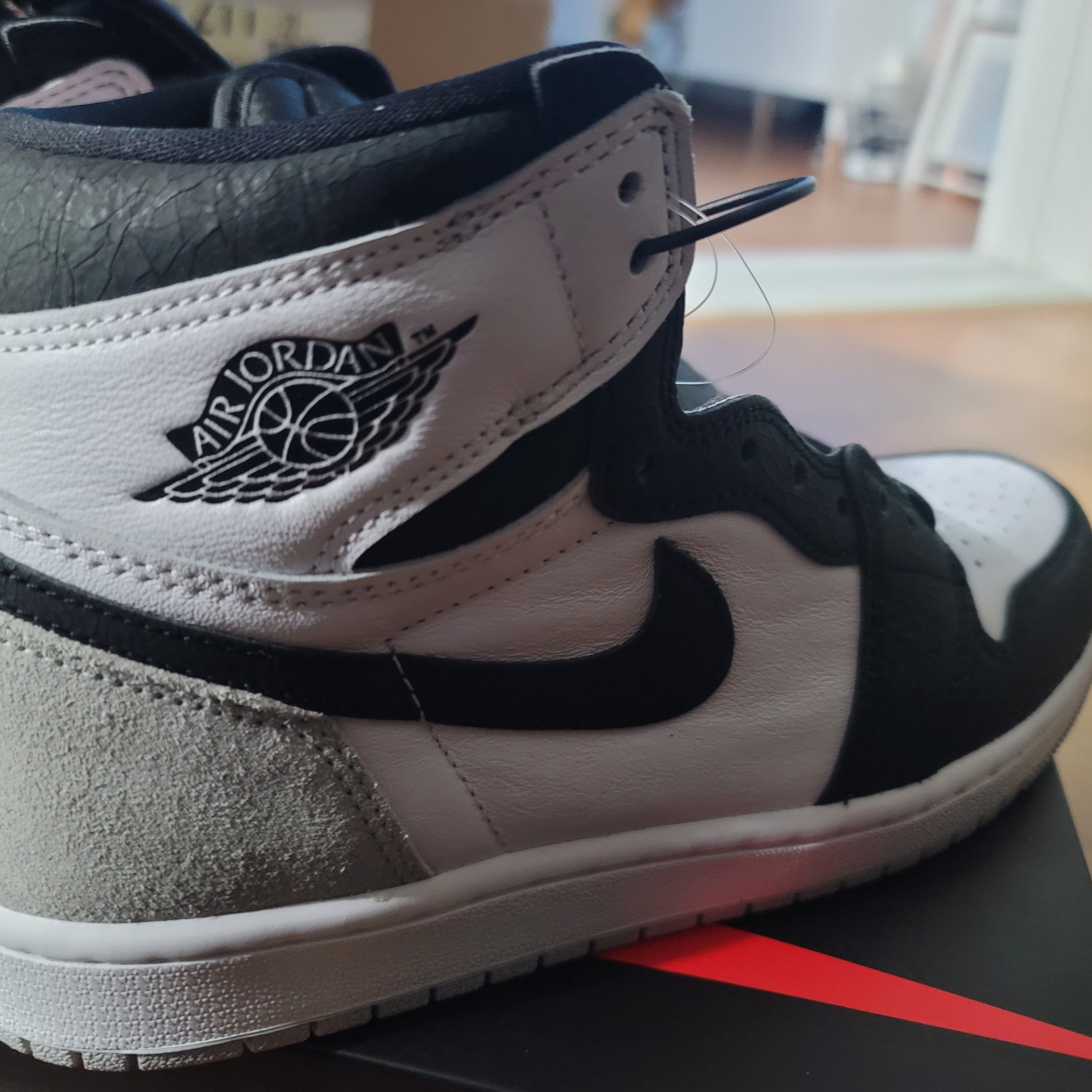 Jordan 1 Retro High OG Bleached Coral 착용 스타일 - 4