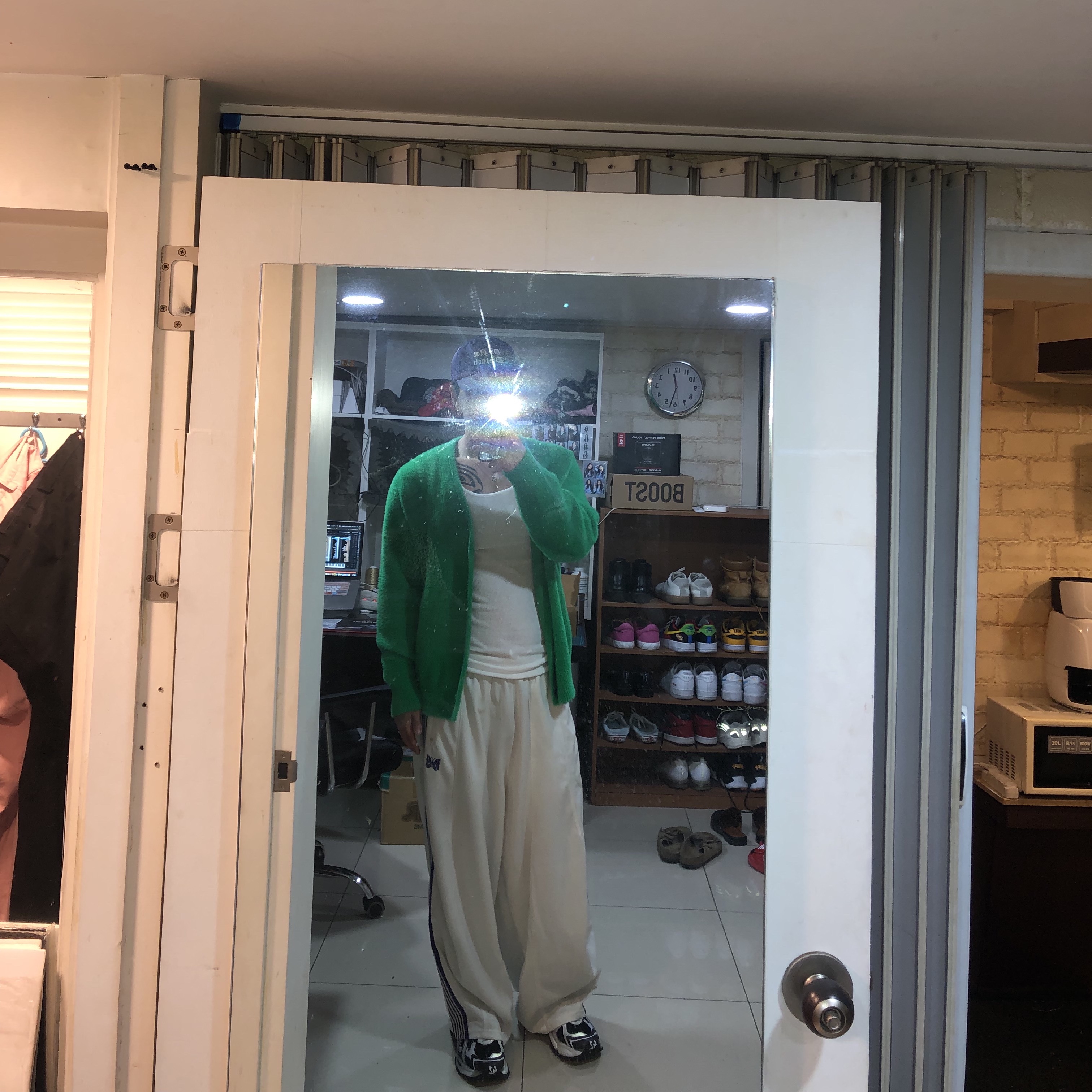 Needles H.D. Track Pants Poly Smooth Ice White, Balenciaga Runner Sneakers Black White 착용 스타일