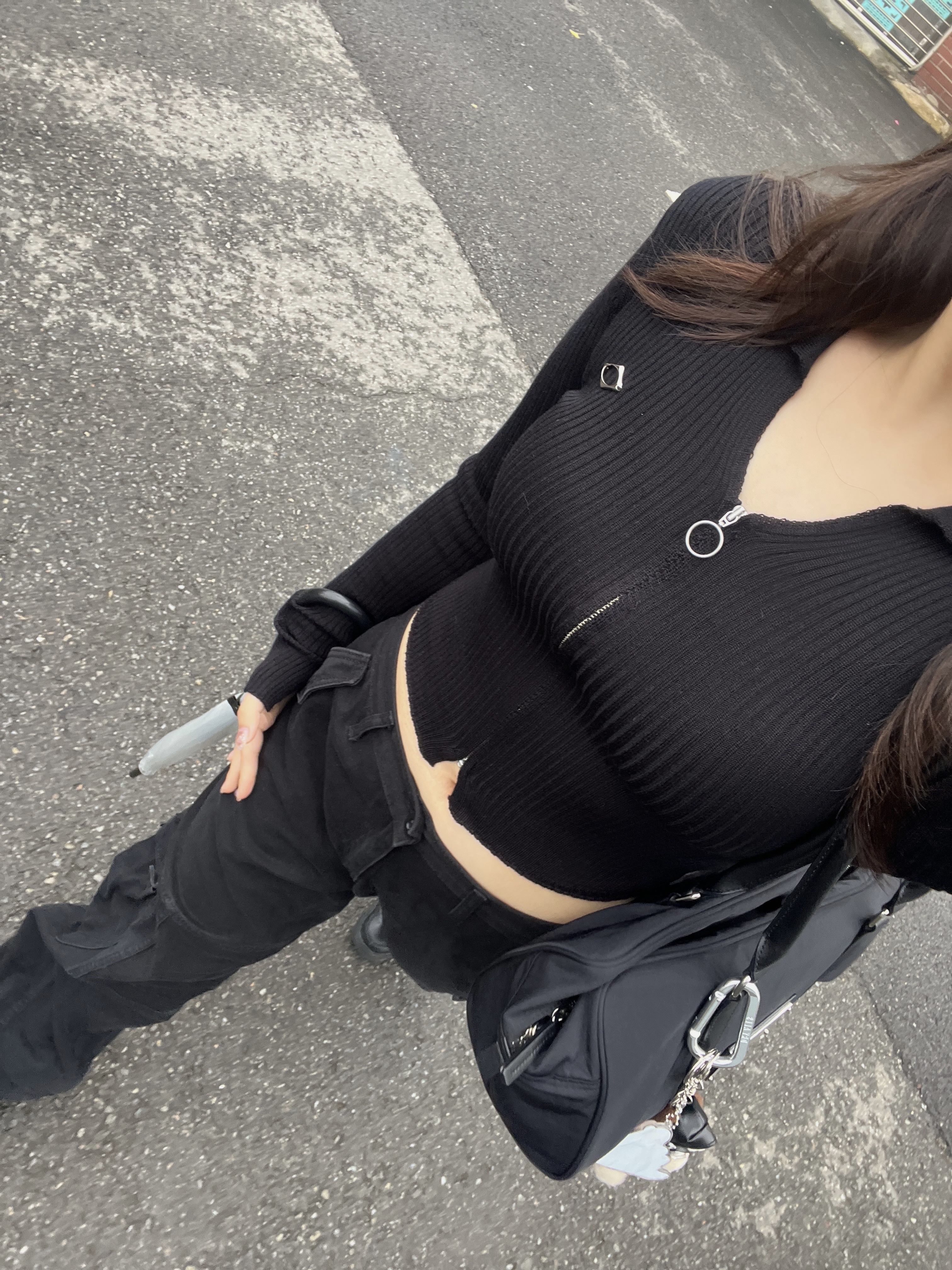Matin Kim Sporty Tote Bag Black, Nike Air Force 1 '07 Low Triple Black 착용 스타일