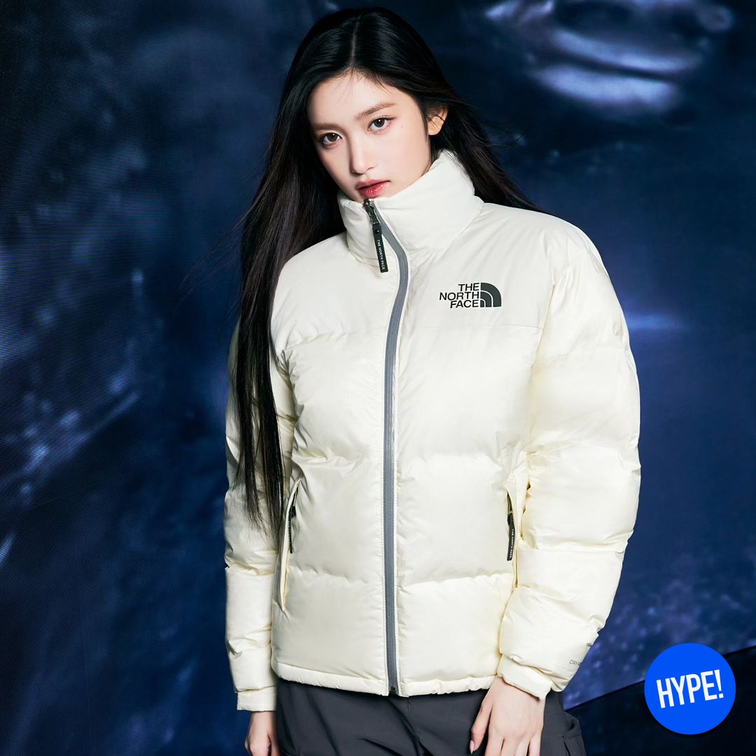 The North Face White Label Riverton On Ball Jacket Cream, (W) Calvin Klein Jeans Short Length Stand Collar Puffer White 착용 스타일 - 5
