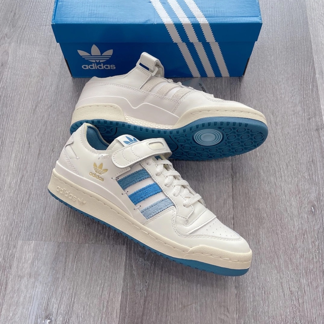 Adidas Forum 84 Low Cloud White Altered Blue 착용 스타일