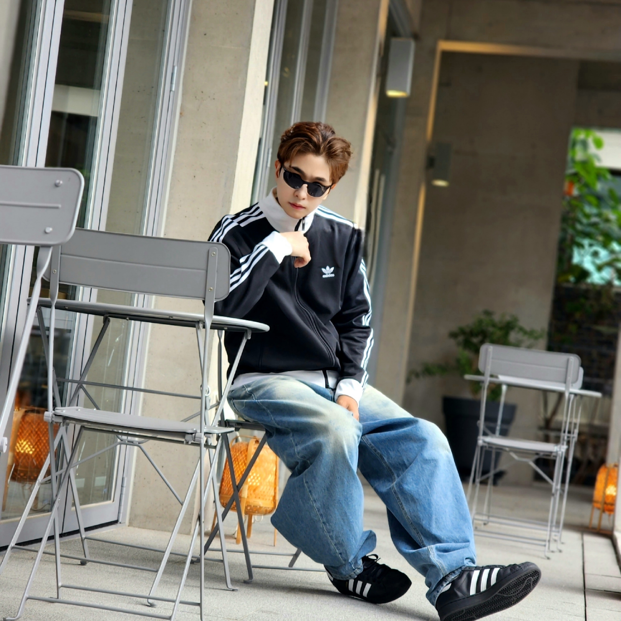 Adidas Superstar Core Black White, Adidas Adicolor Classics Beckenbauer Track Jacket Black - KR Sizing 착용 스타일 - 6