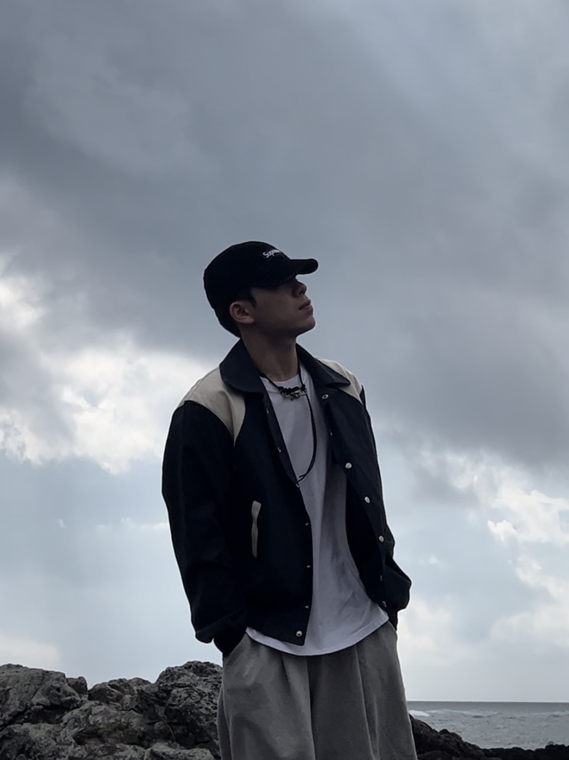 Supreme 2-Tone Corduroy Camp Cap Black - 23SS, Our Legacy Ladon Leather Keychain Black 착용 스타일 - 2