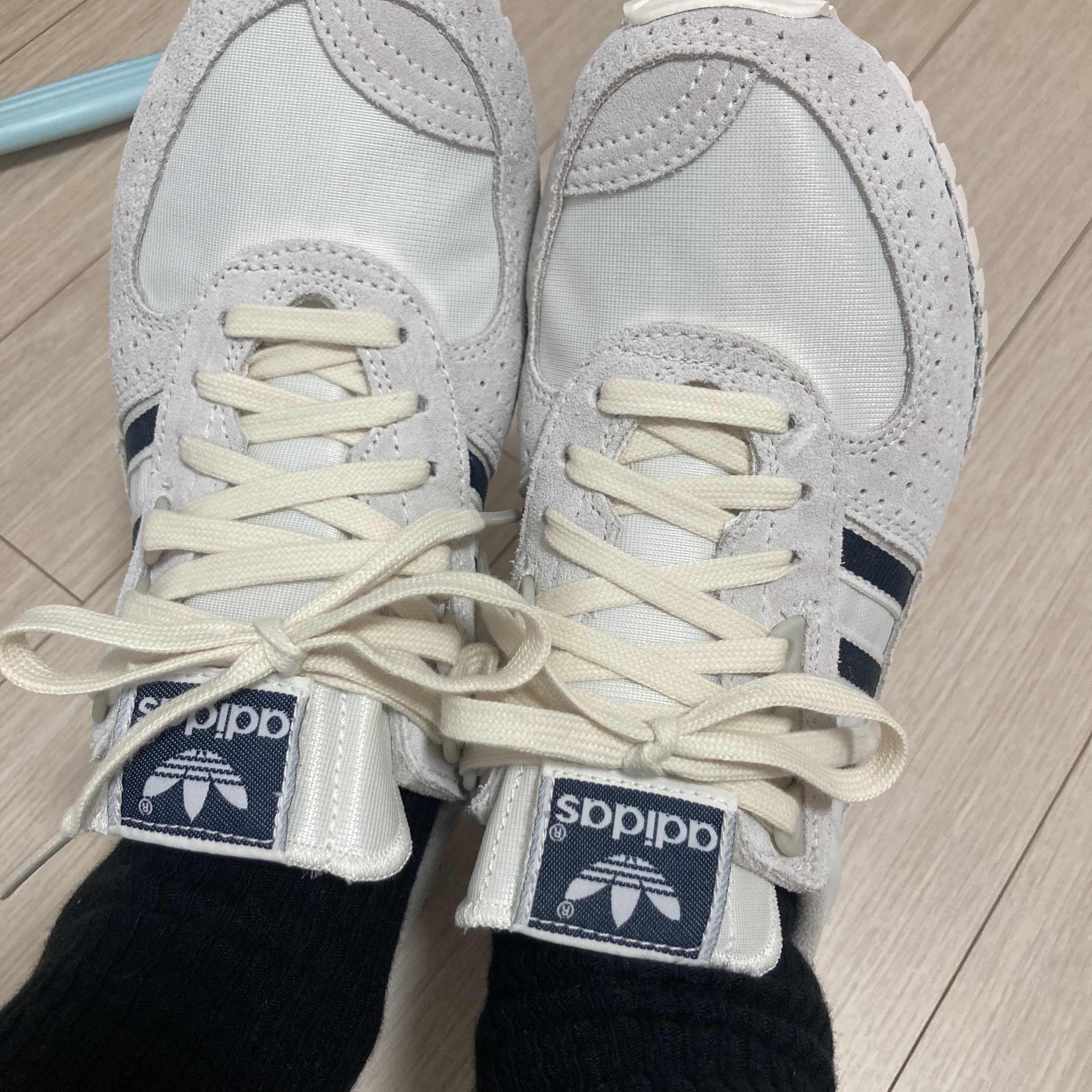 Adidas City Marathon PT Beige Navy 착용 스타일