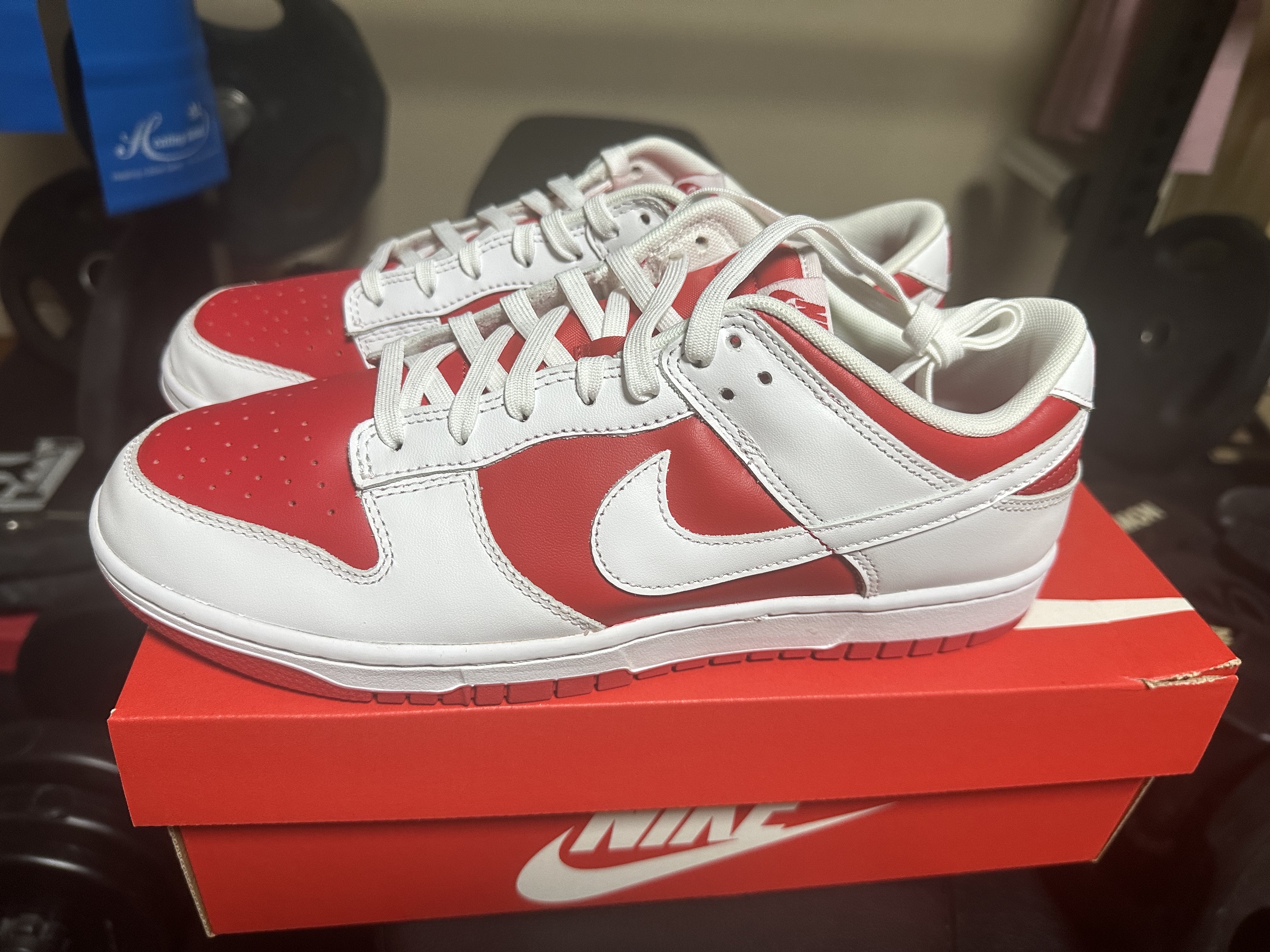Nike Dunk Low Retro Championship Red 착용 스타일