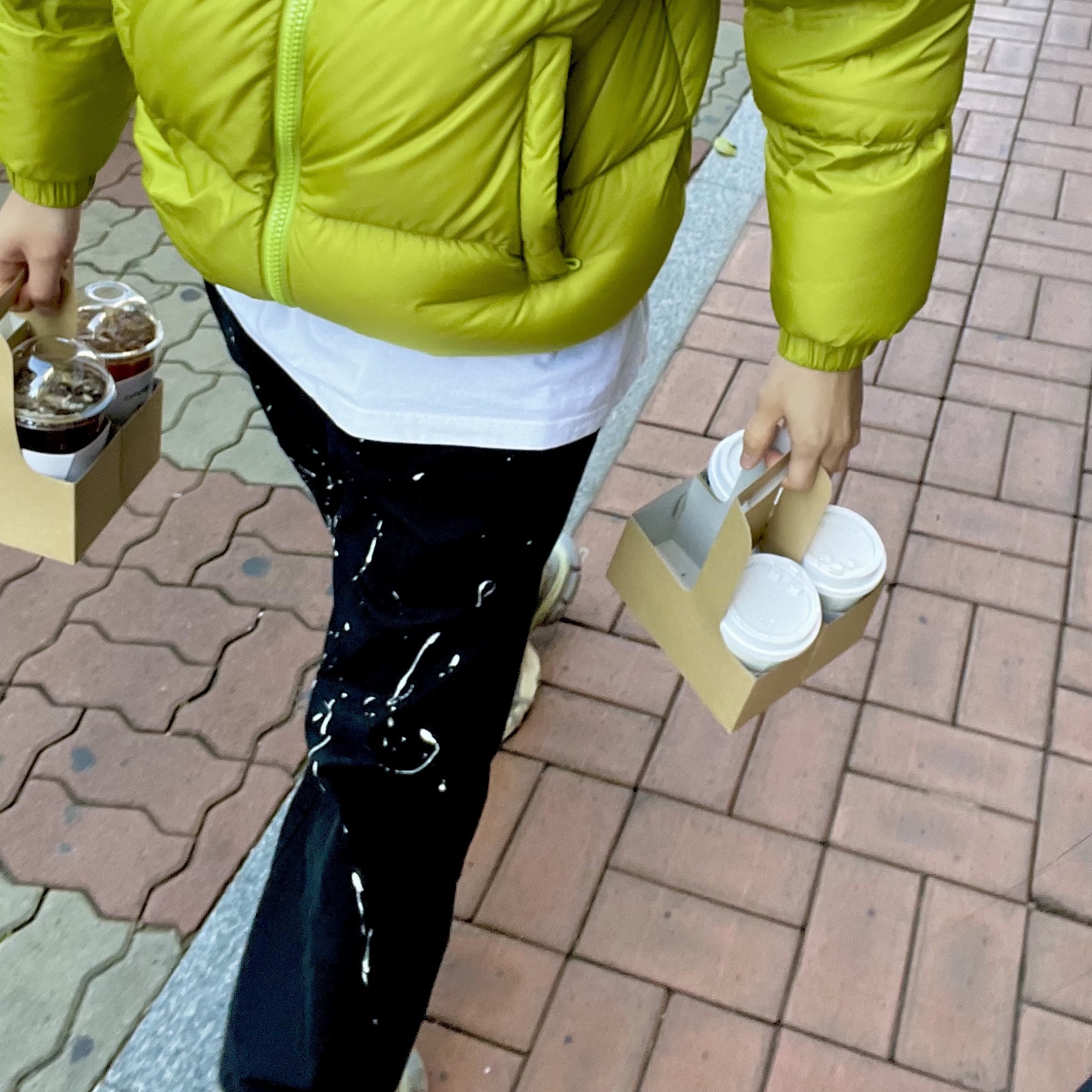 Balenciaga 3XL Sneakers Light Beige 착용 스타일 - 2
