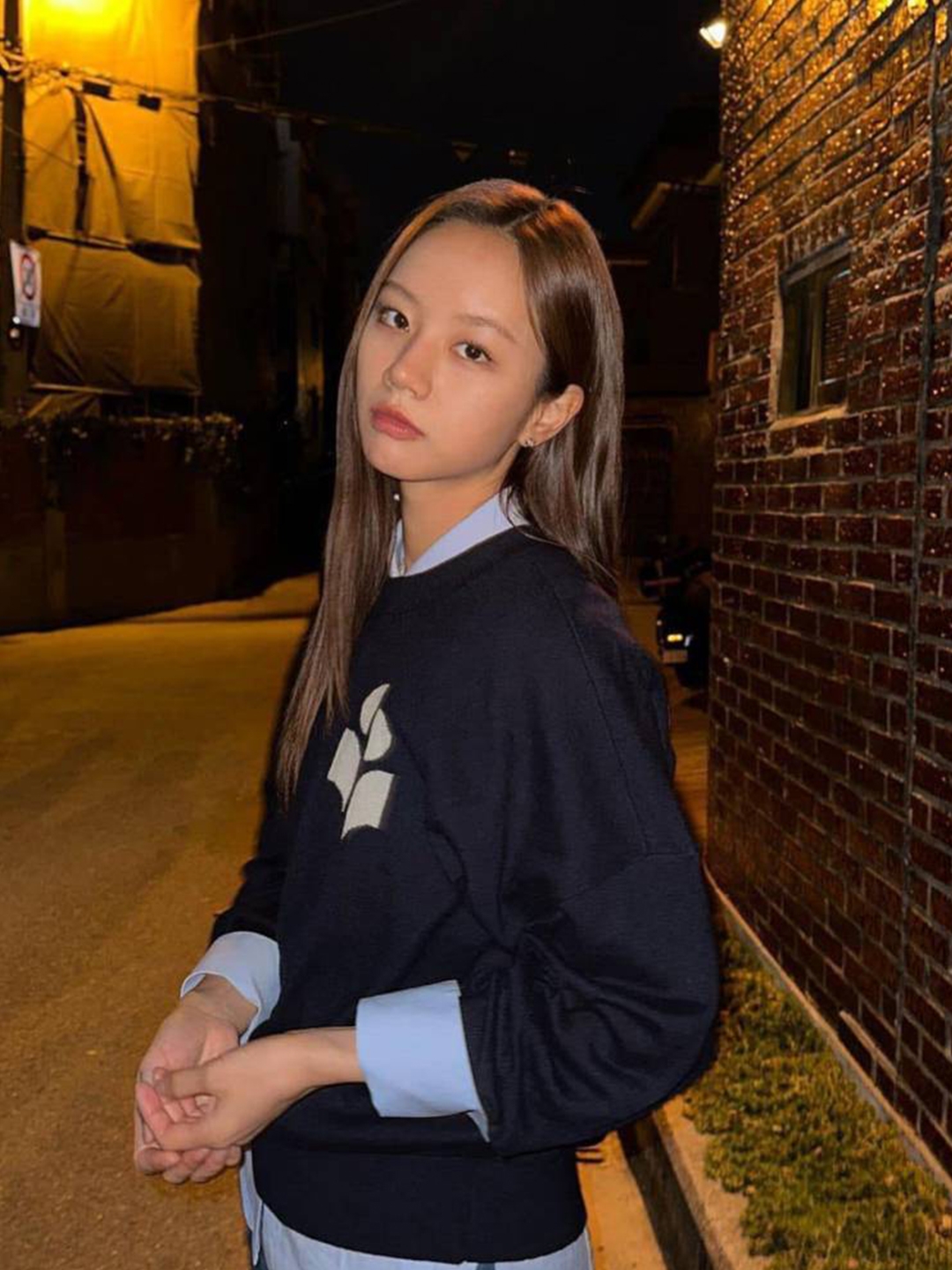 Isabel Marant Atley Logo Sweater Midnight - 22FW, Y-3 Classic Logo Sweatshirt Heather Grey 착용 스타일 - 2