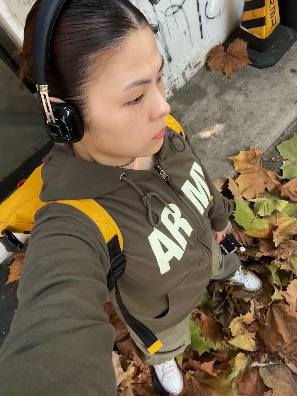 Safarispot Not Army Reversible Hoodie Zipup Olive, Safarispot Not Army Reversible Hoodie Zipup Cream 착용 스타일 - 2