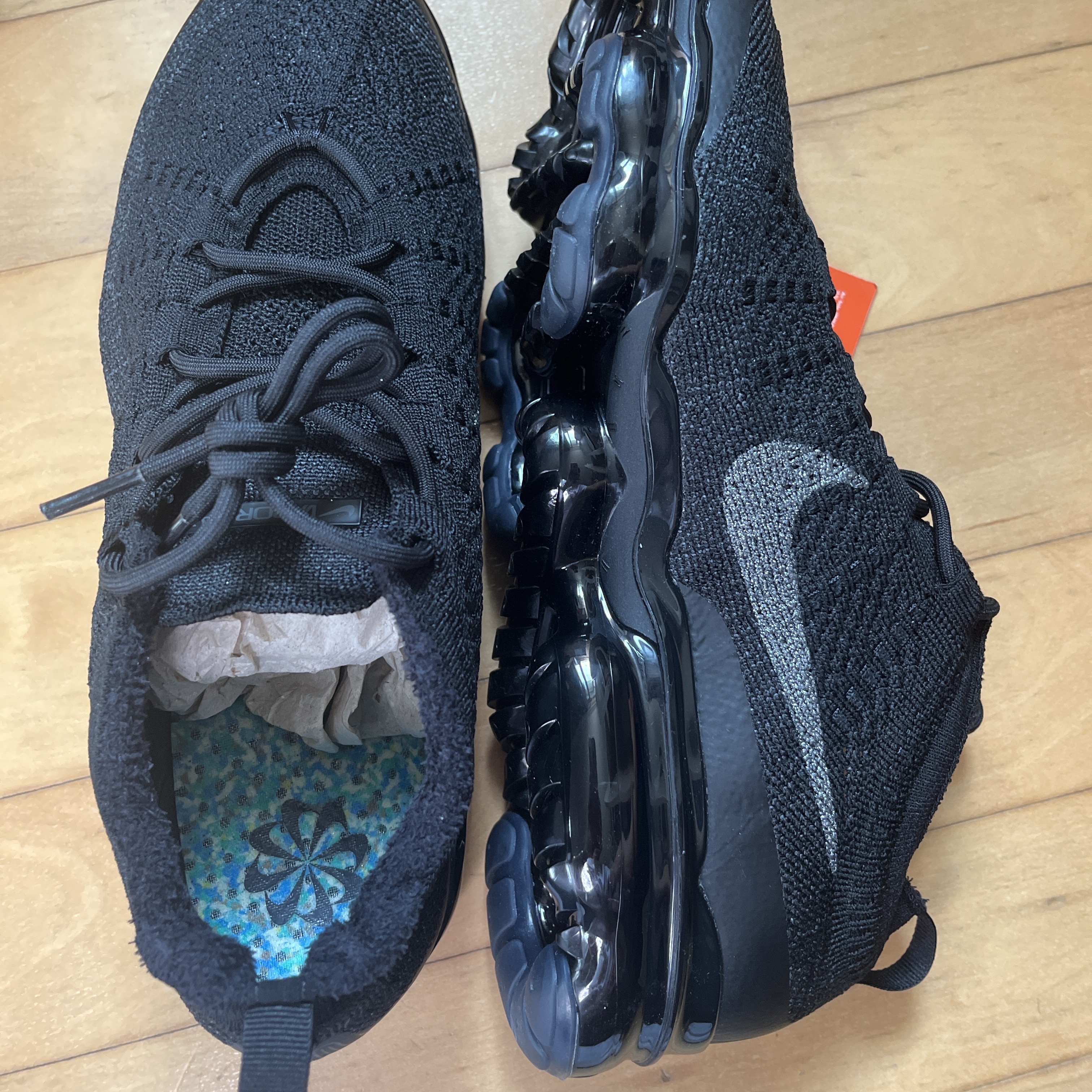 Nike Air VaporMax 2023 Flyknit Triple Black 착용 스타일