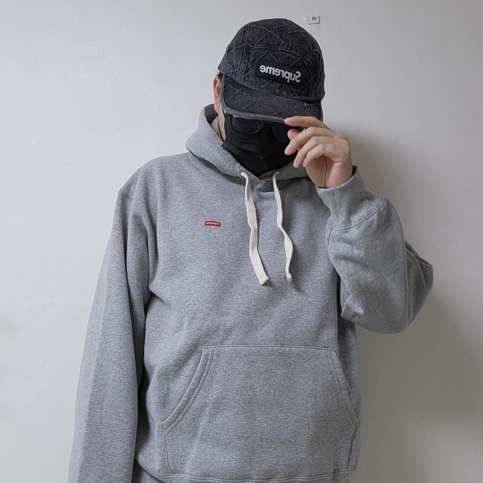 Supreme Small Box Drawcord Hooded Sweatshirt Heather Grey - 23FW 착용 스타일 - 2