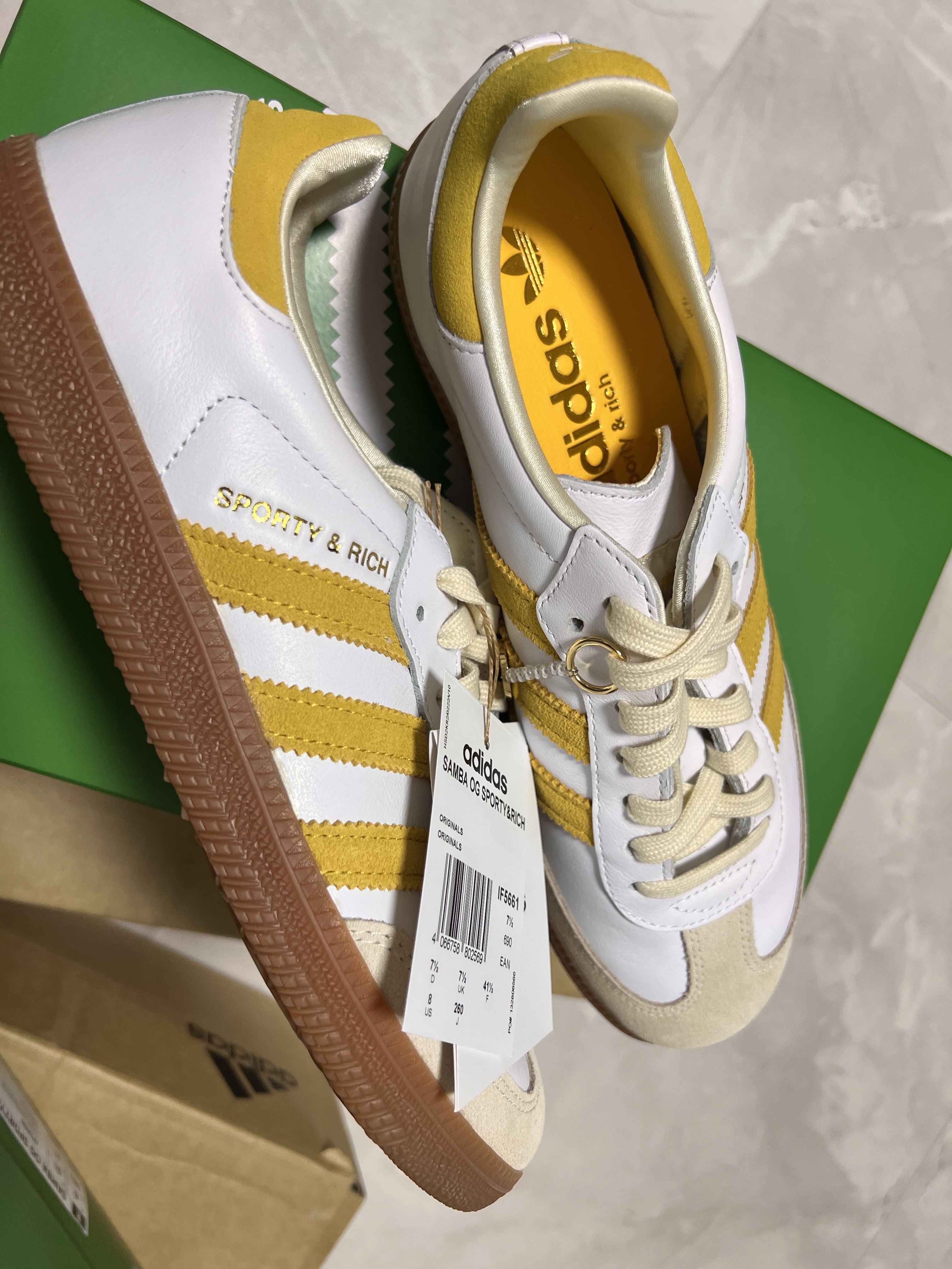 Adidas x Sporty & Rich Samba OG Cloud White Bold Gold 착용 스타일