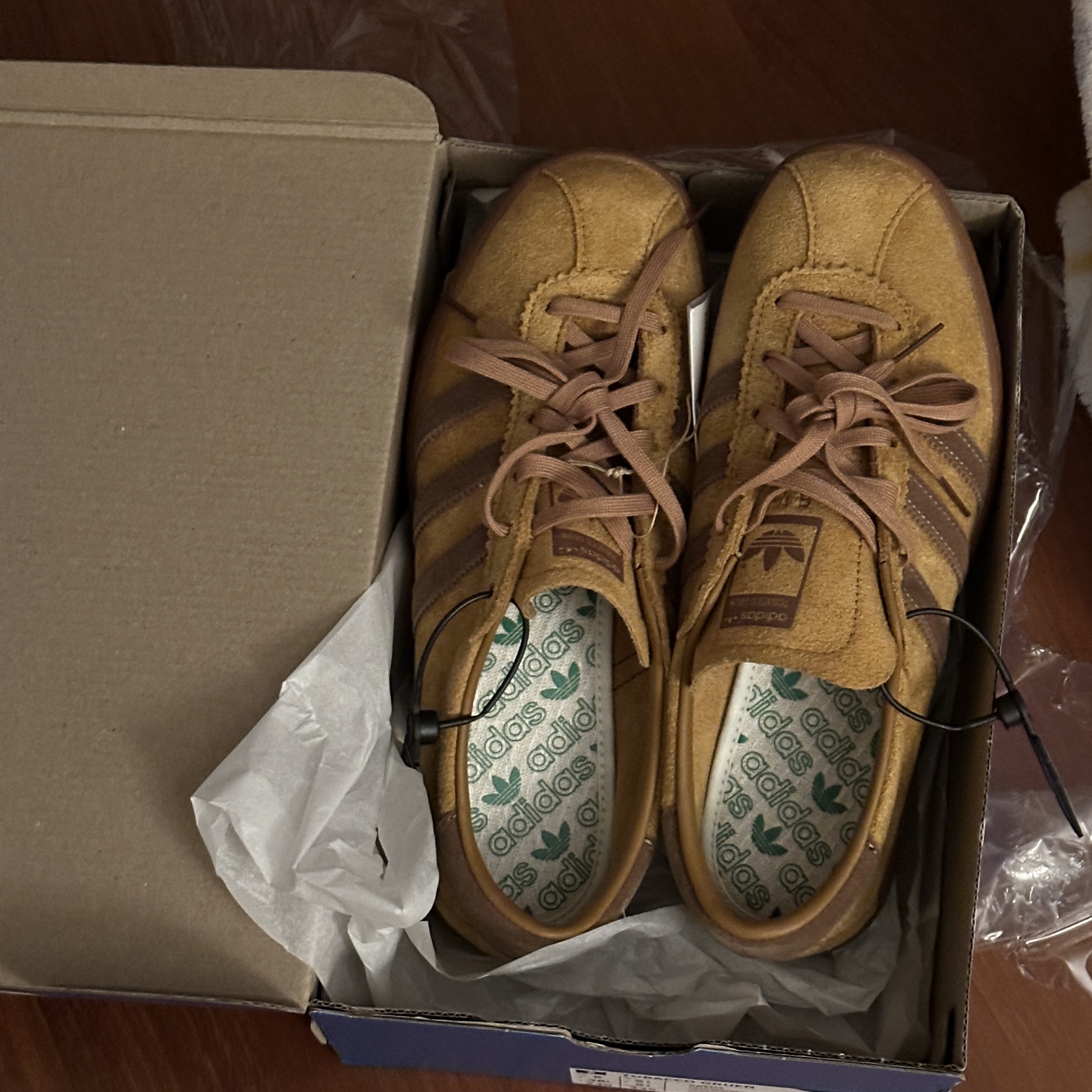 Adidas Tobacco Gruen Mesa Brown Desert 착용 스타일