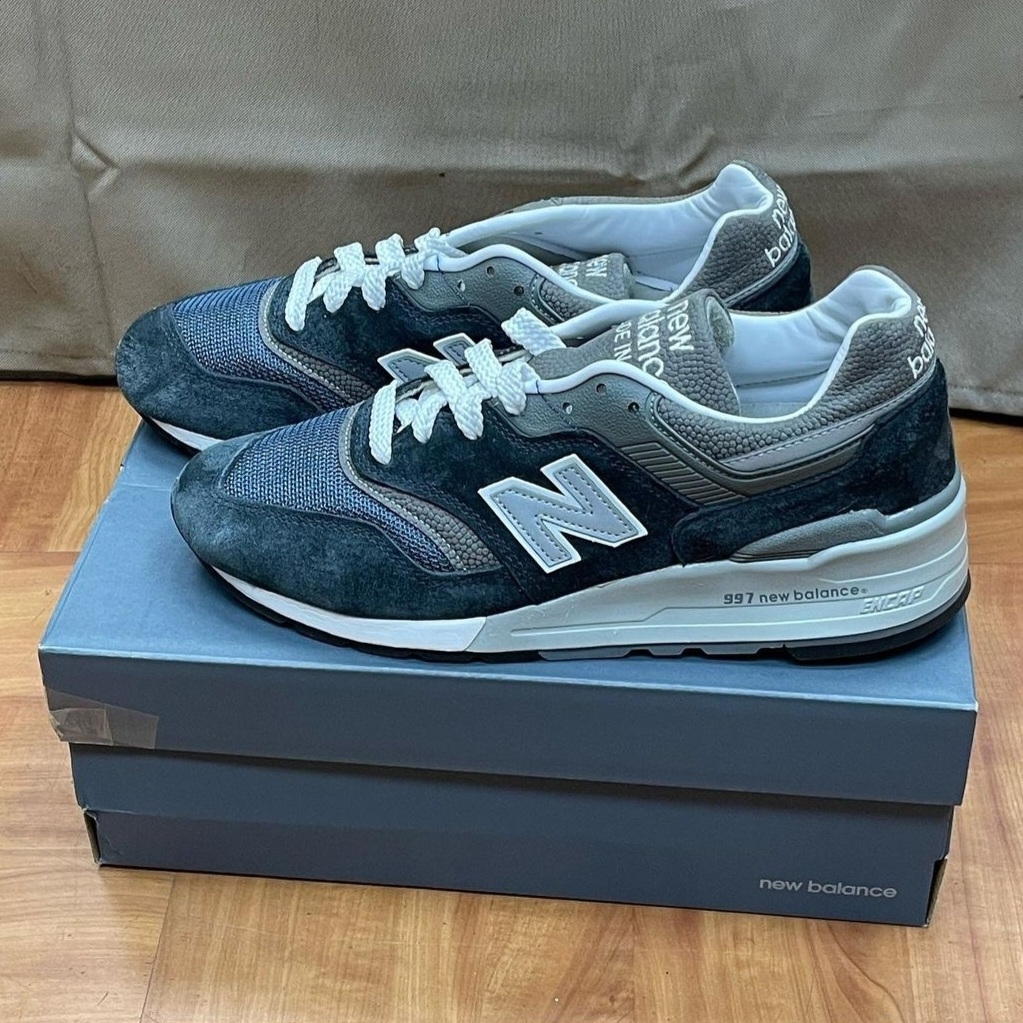 New Balance 997 Made in USA Navy Grey 착용 스타일