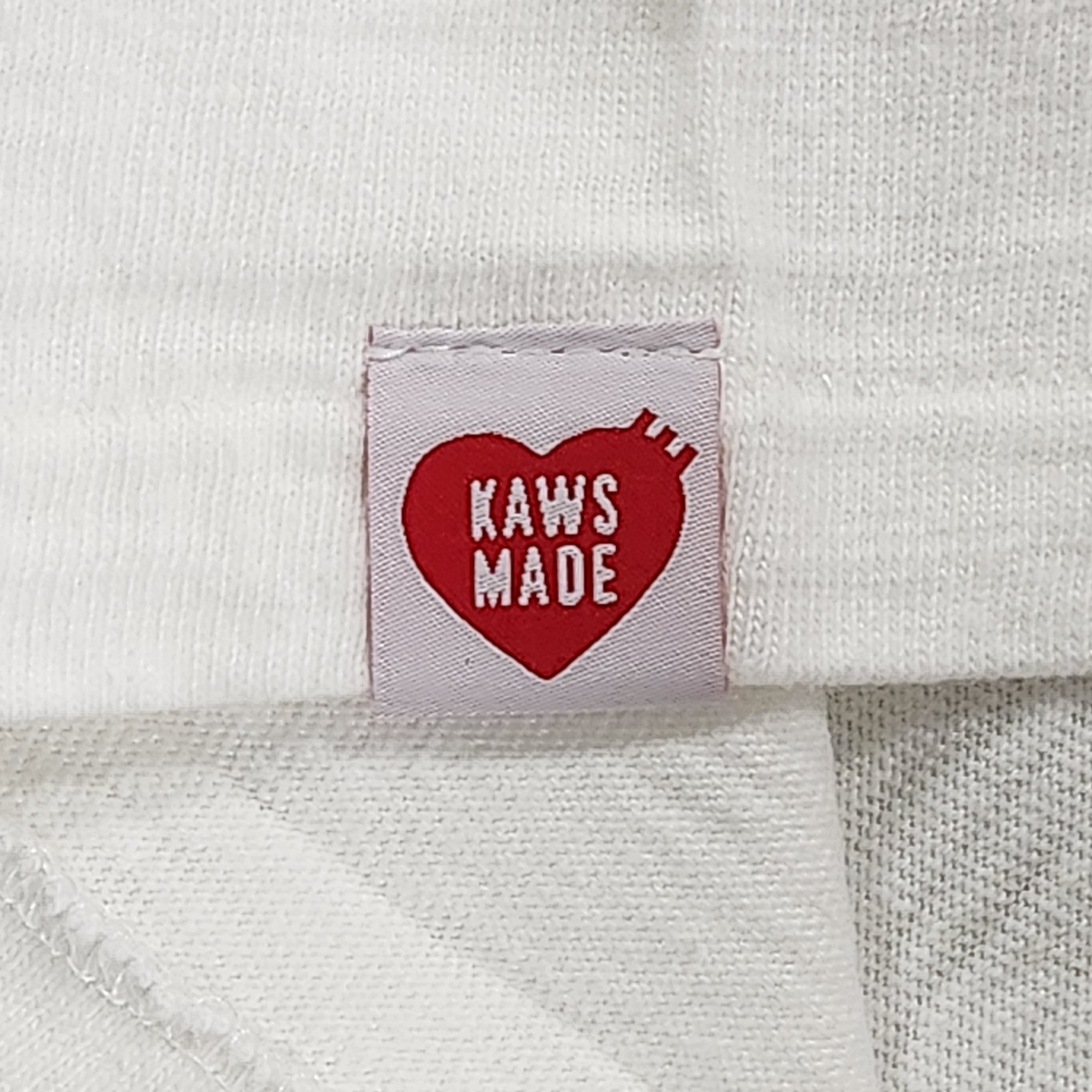 Human Made x Kaws Graphic T-Shirt #1 White 착용 스타일 - 4