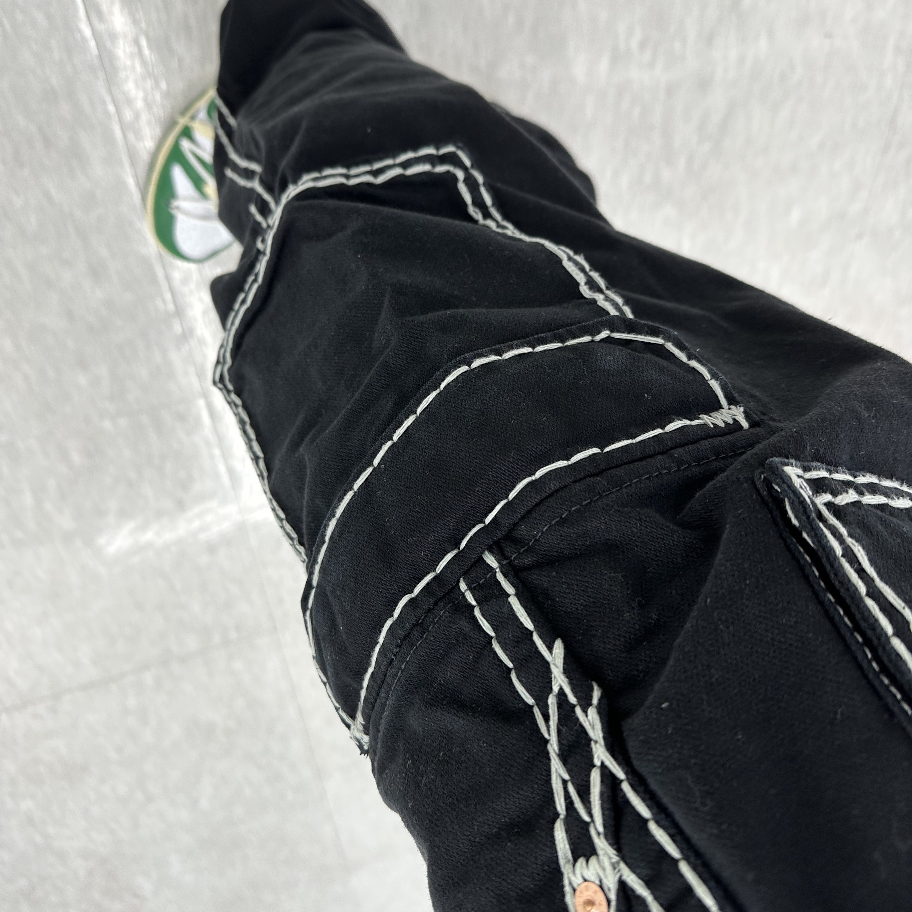 Supreme x True Religion Denim Cargo Pants Black - 21FW, Nike x Off-White Dunk Low Pine Green 착용 스타일 - 4