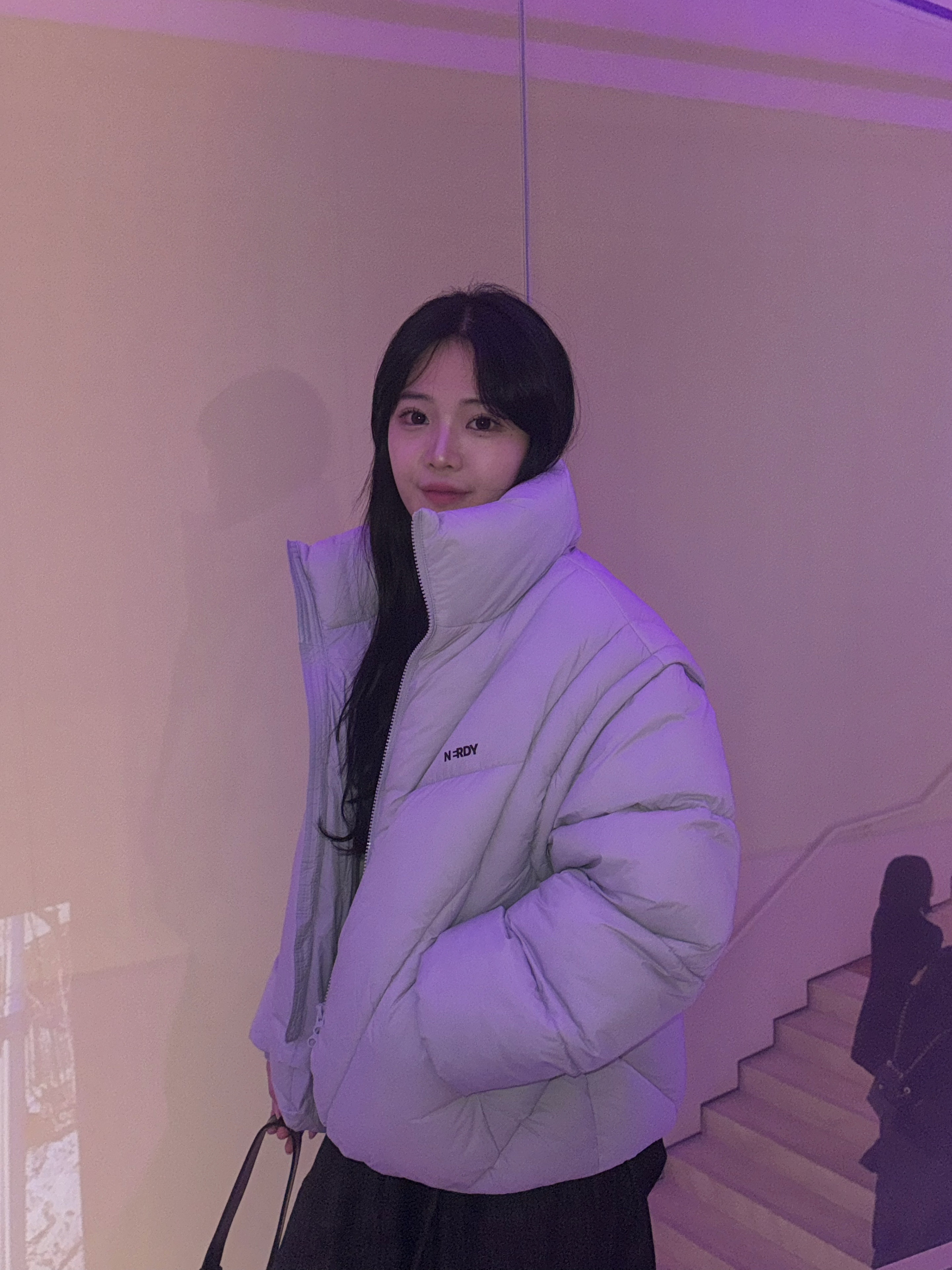 Emis New Enamel Hobo Bag Black, (W) Nike Air Force 1 '07 Low White 착용 스타일 - 6