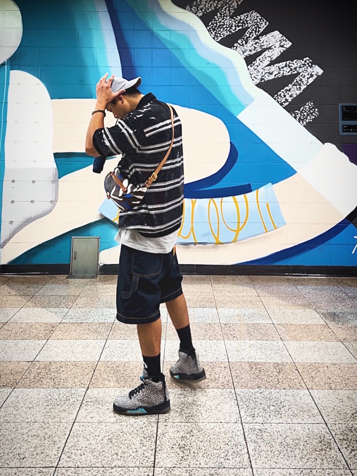 Supreme Washed Chino Twill Camp Cap Grey - 22SS, Supreme Don’t Fuck Around T-Shirt Heather Grey - 22FW 착용 스타일 - 4