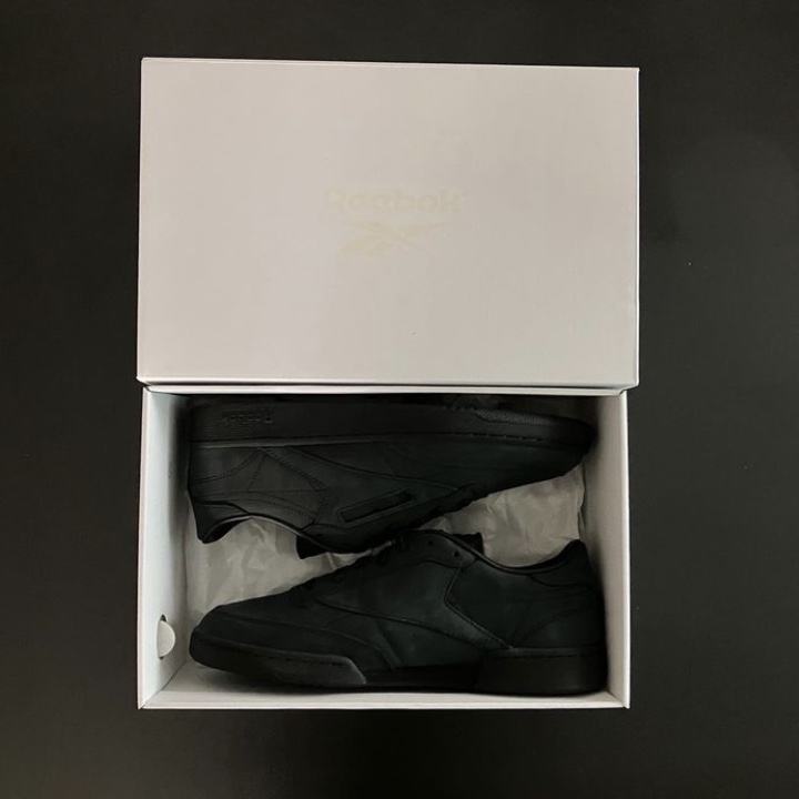 Reebok x JJJJound Club C 85 Triple Black 착용 스타일