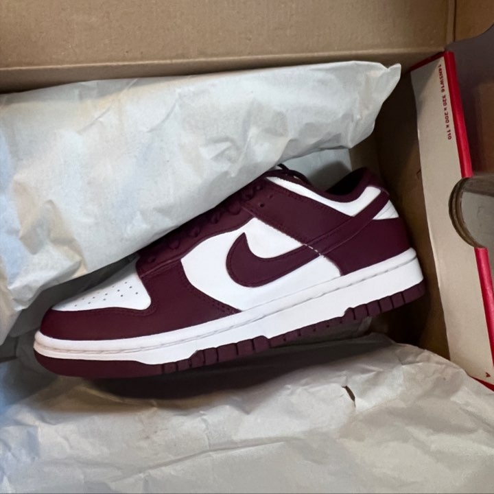 (W) Nike Dunk Low Bordeaux 착용 스타일