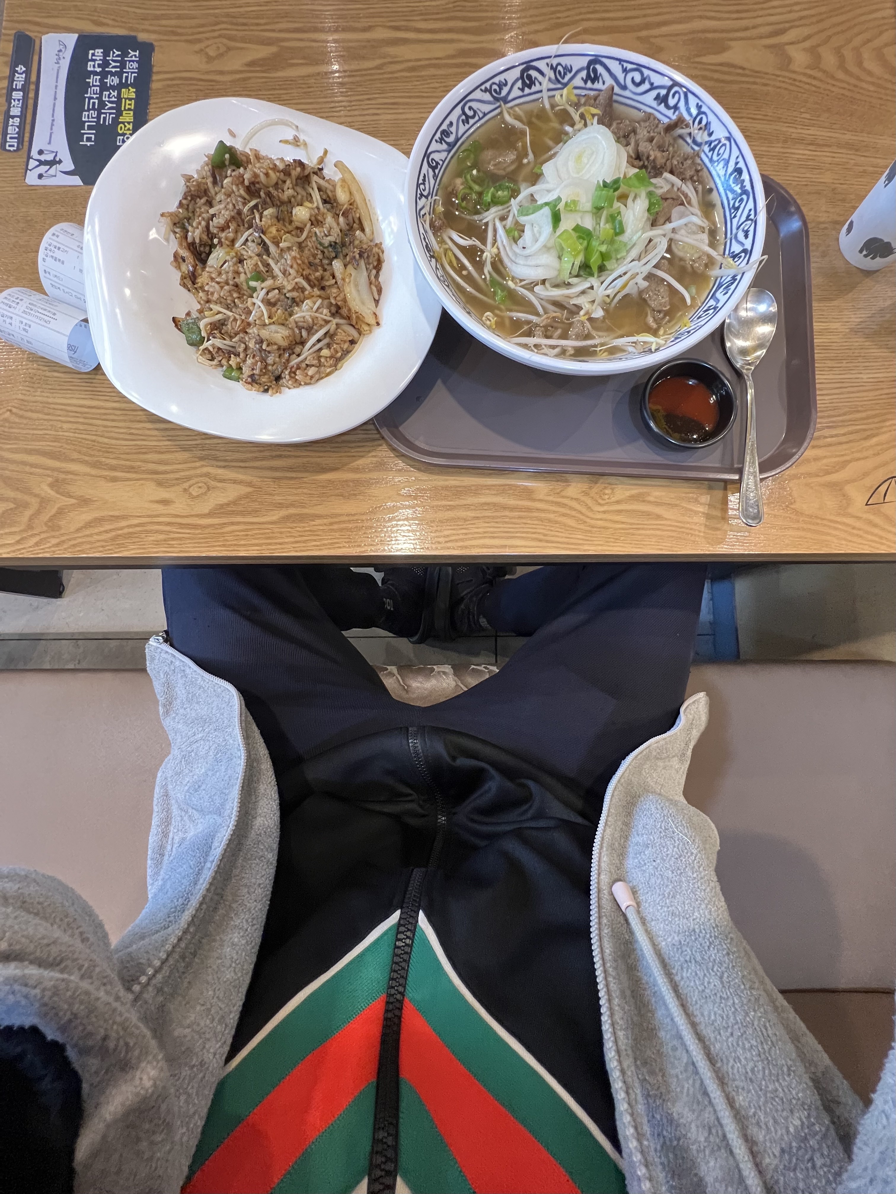 Supreme Washed Chino Twill Camp Cap Grey - 22SS, Supreme Don’t Fuck Around T-Shirt Heather Grey - 22FW 착용 스타일 - 5