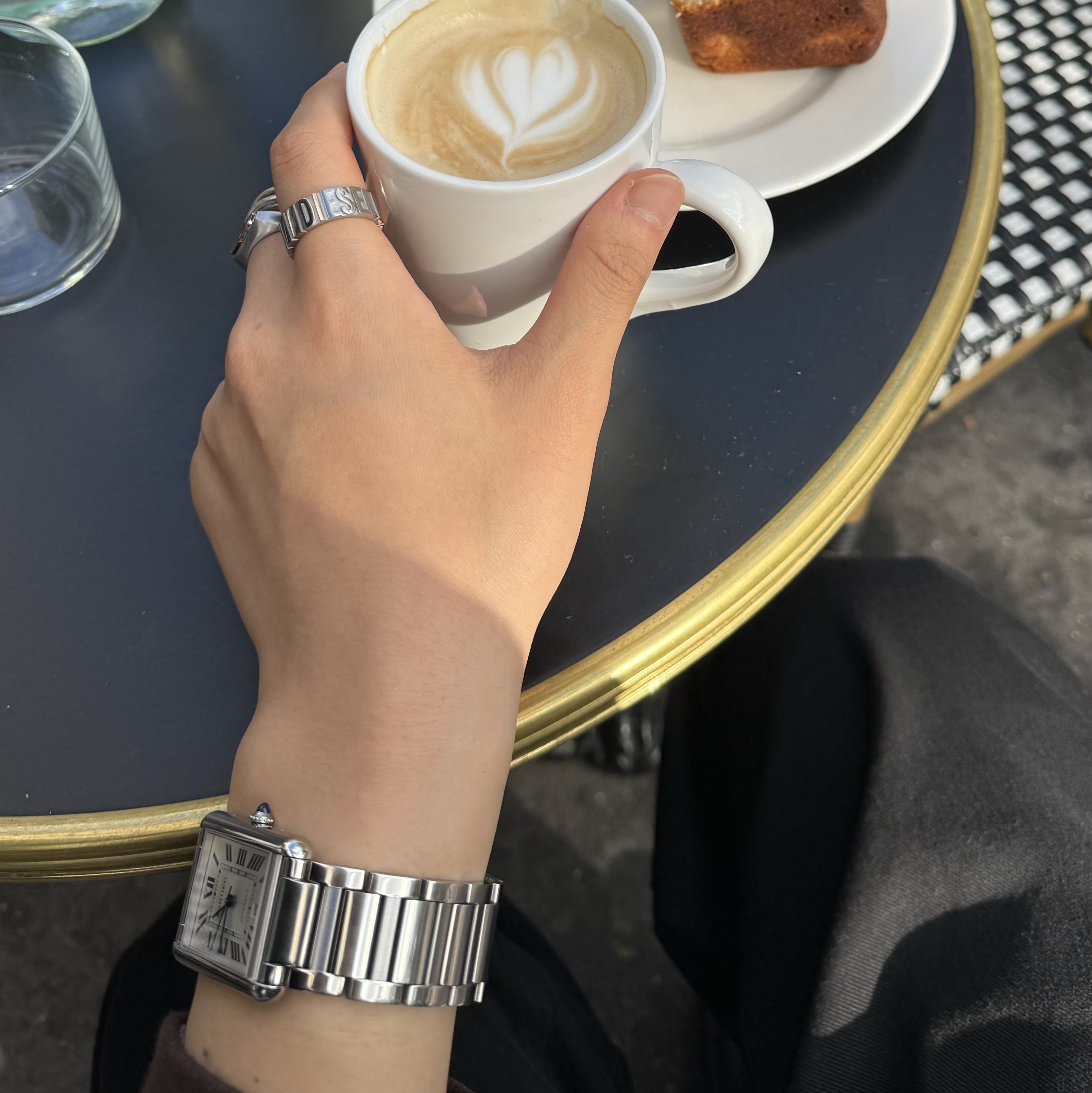 Cartier Tank Must Watch Extra Large Automatic Steel Bracelet Steel 착용 스타일