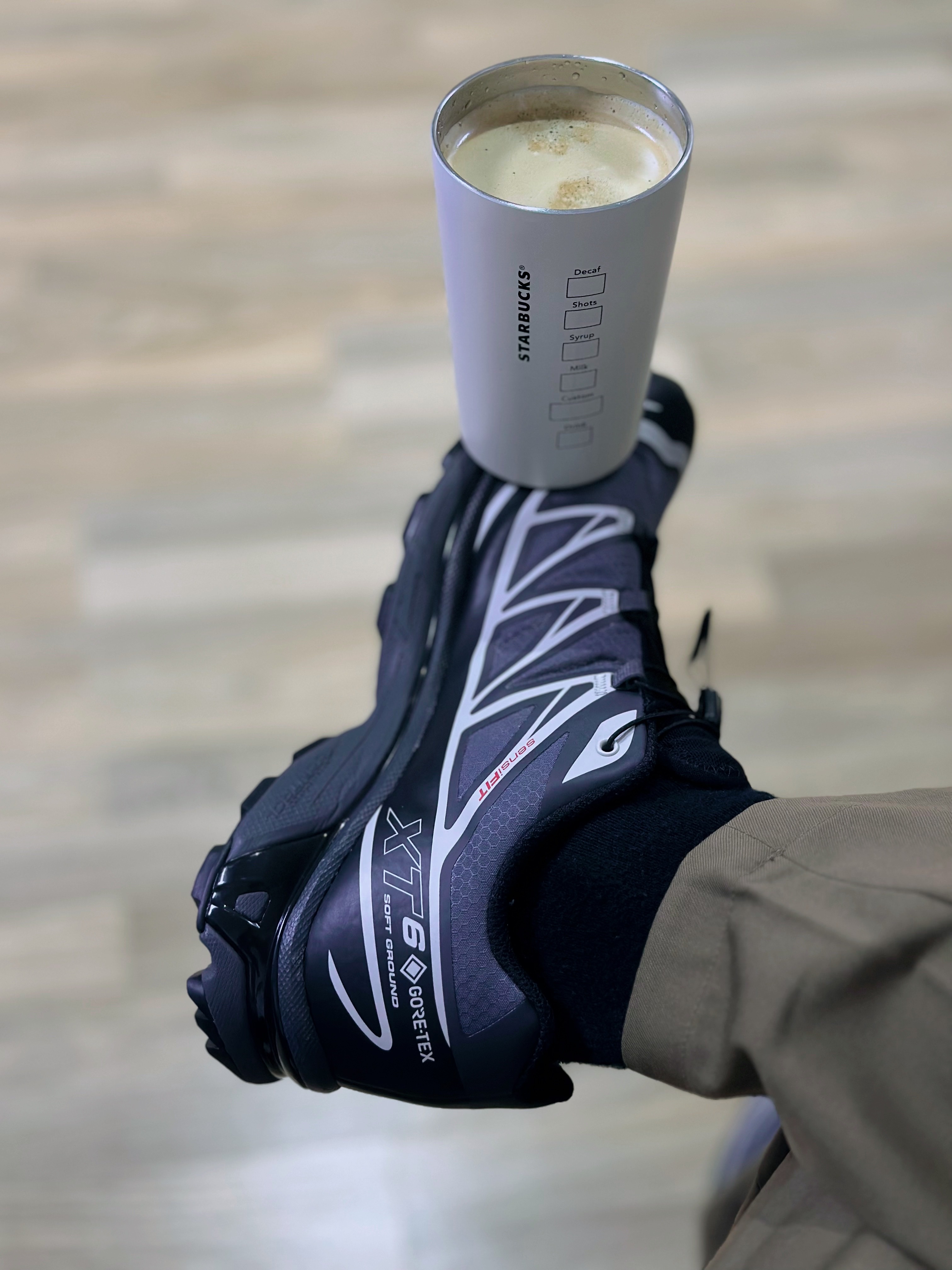 Salomon XT-6 Gore-Tex Black Ebony 착용 스타일