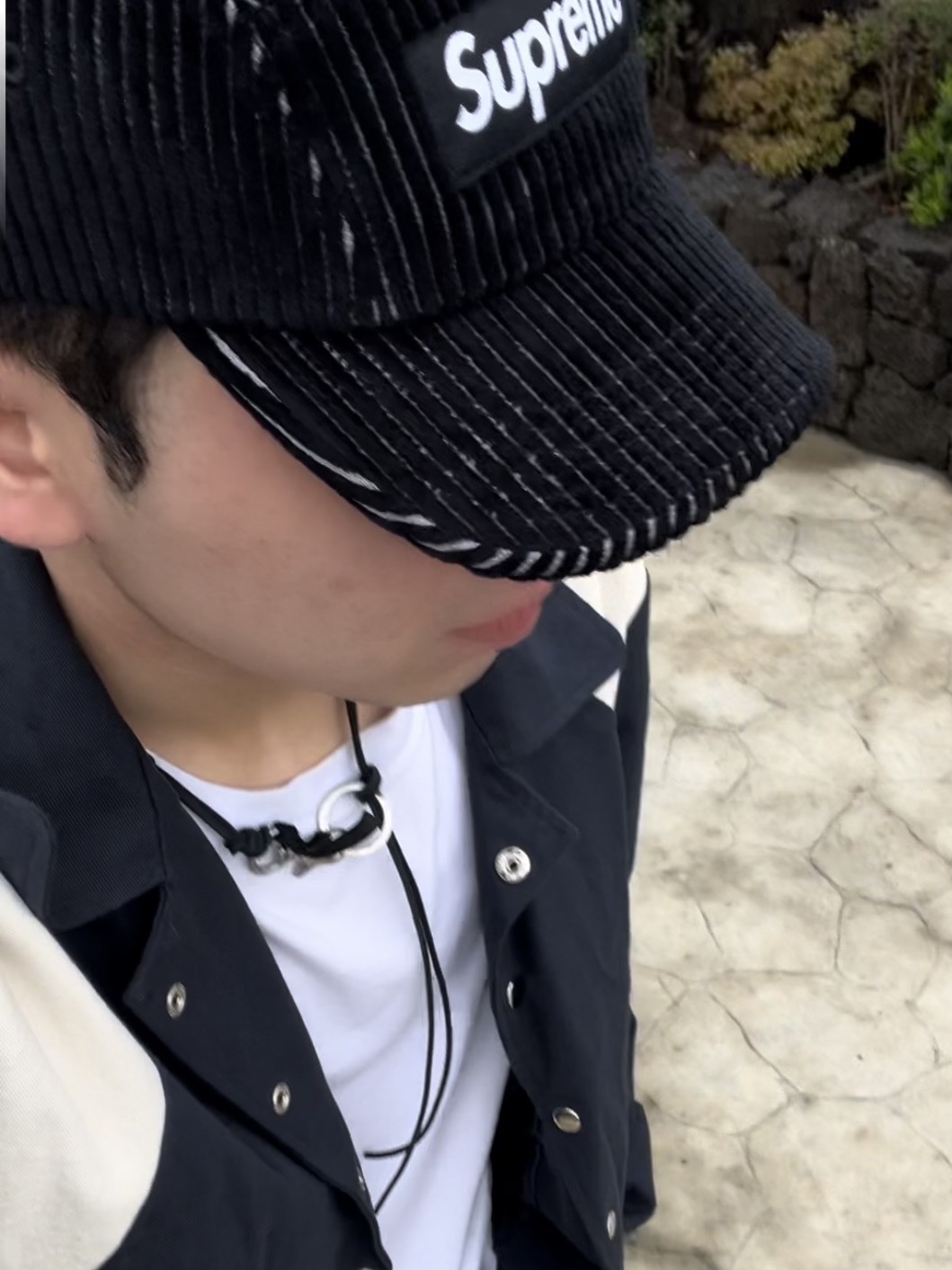 Supreme 2-Tone Corduroy Camp Cap Black - 23SS, Our Legacy Ladon Leather Keychain Black 착용 스타일 - 1