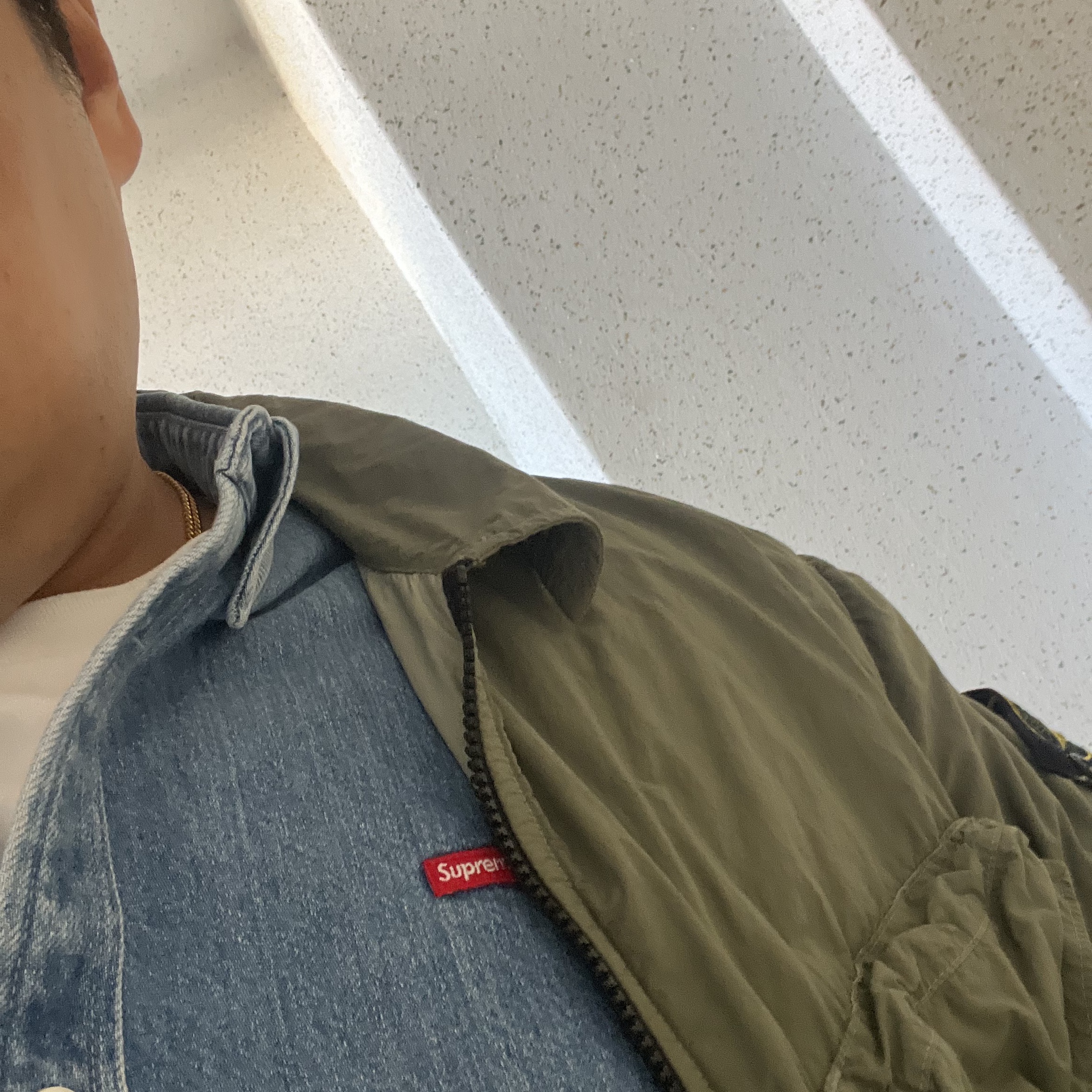 Supreme Small Box Shirt Denim - 23FW 착용 스타일