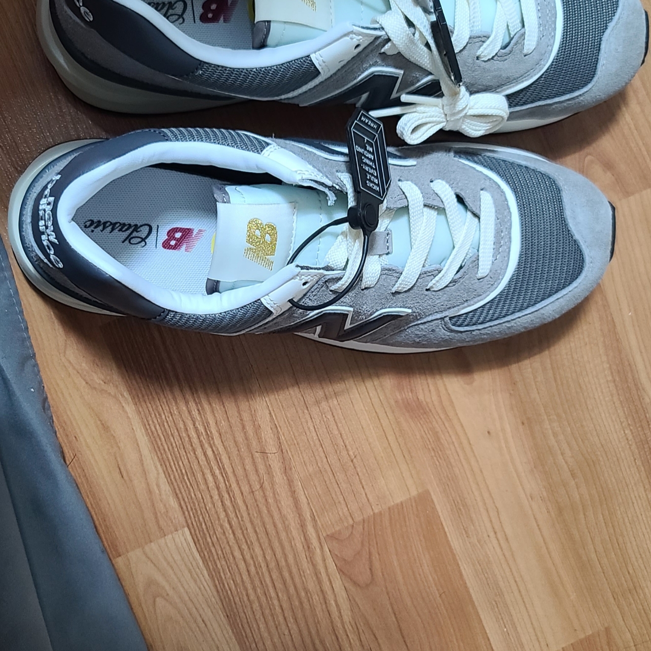 New Balance 574 Legacy Grey 착용 스타일