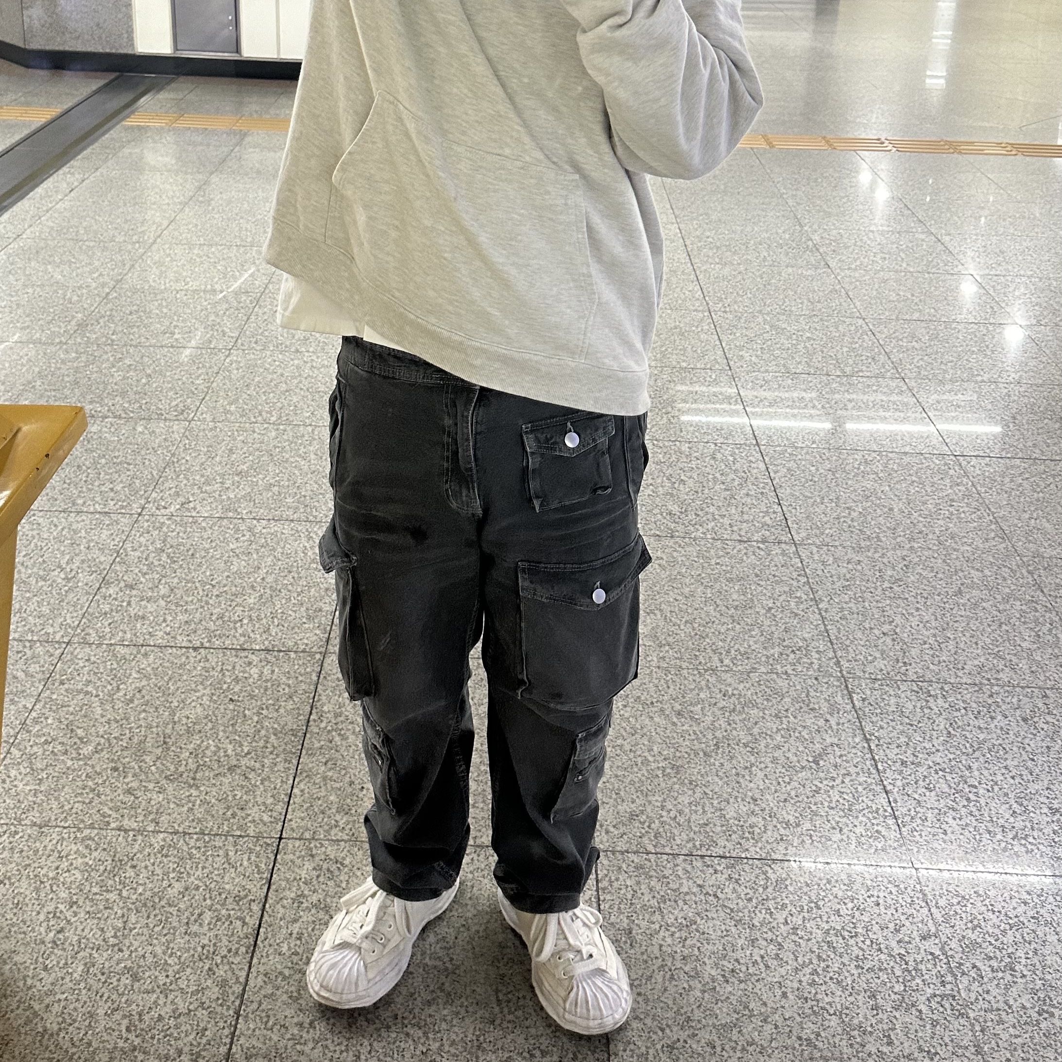 Maison Mihara Yasuhiro Blakey OG Sole Canvas Low-top Sneakers White 착용 스타일