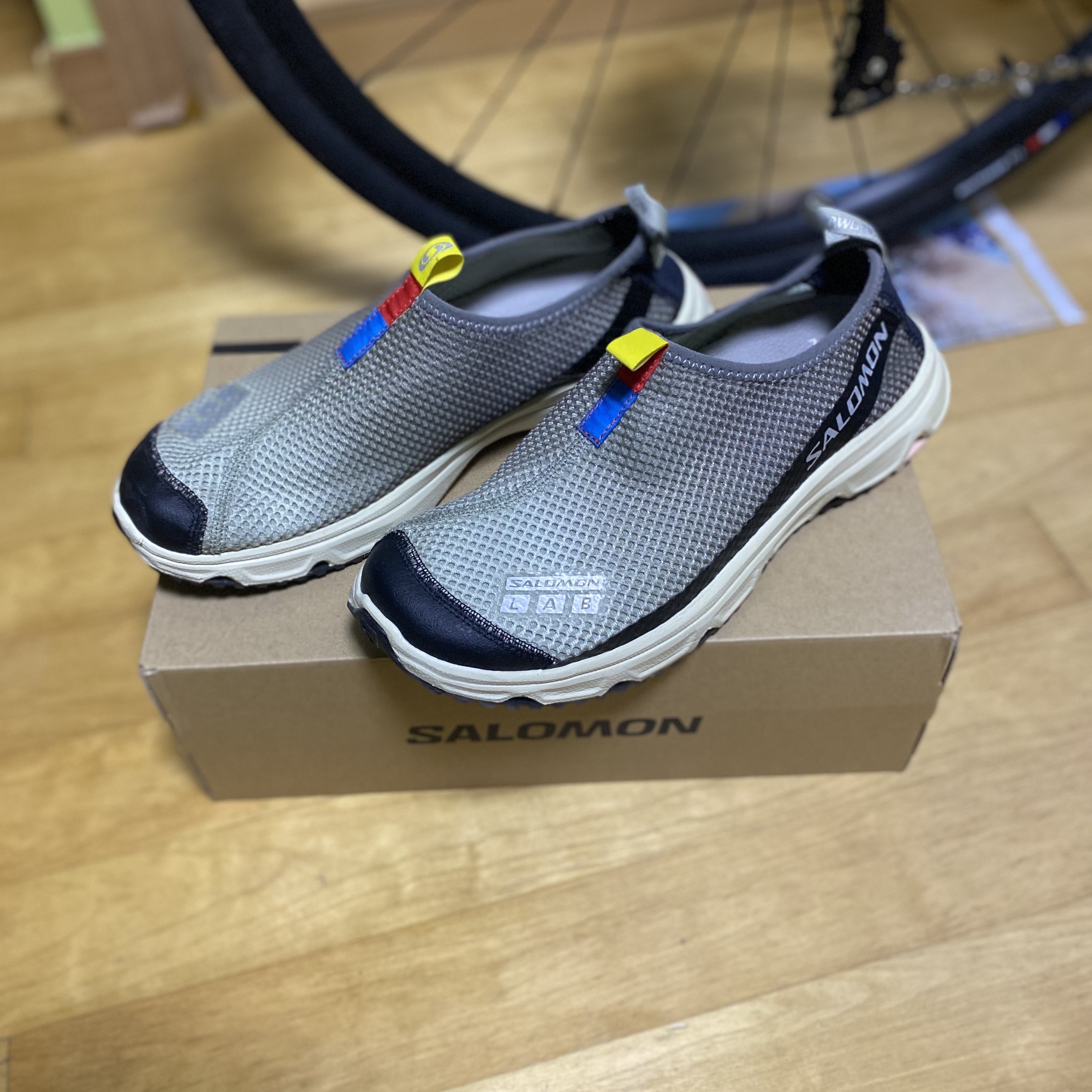 Salomon RX Moc 3.0 Pewter Desert 착용 스타일 - 1