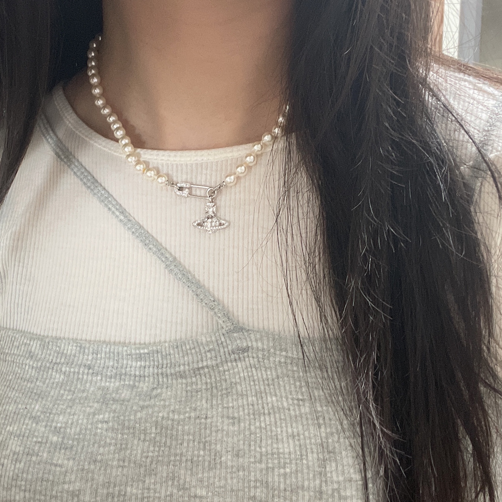 Vivienne Westwood Lucrece Pearl Necklace Silver 착용 스타일