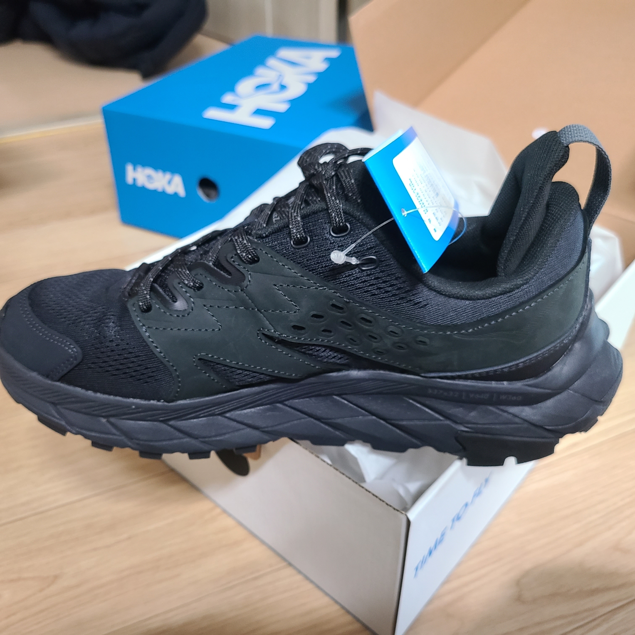 Hoka Speedgoat 5 Gore-Tex Black 착용 스타일 - 2