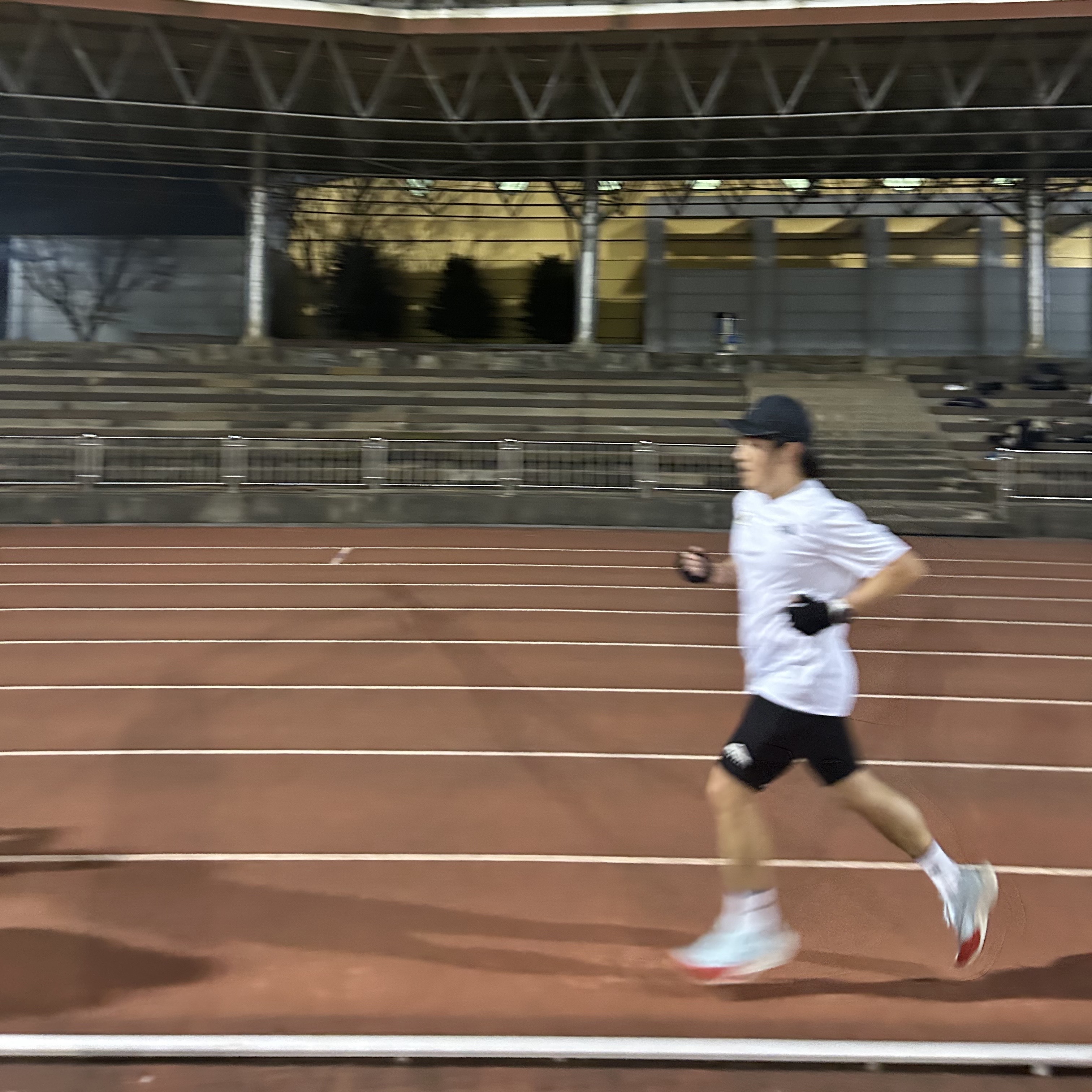 Nike ZoomX Vaporfly Next% 2 Glacier Blue 착용 스타일