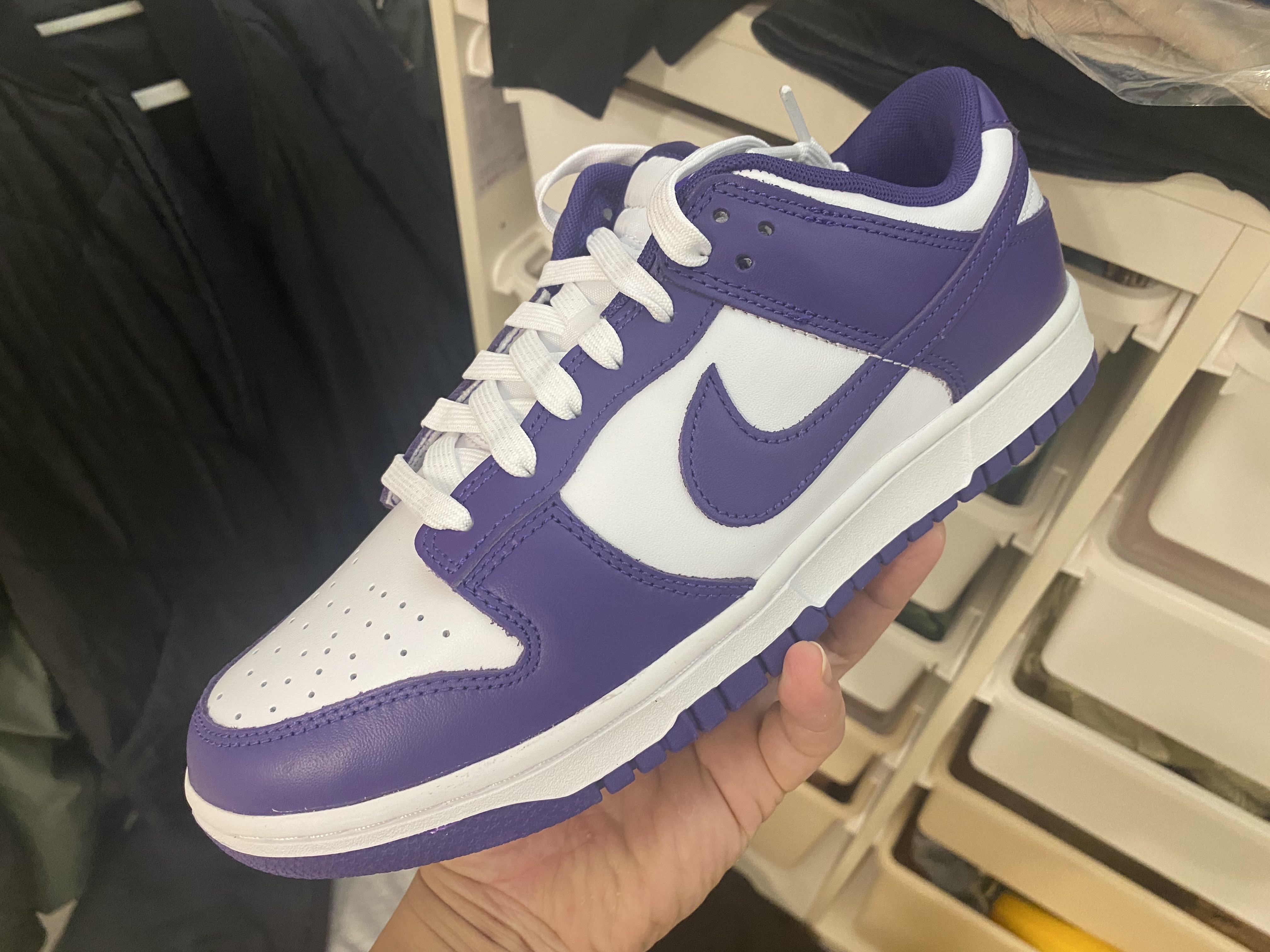 Nike Dunk Low Retro Championship Court Purple 착용 스타일