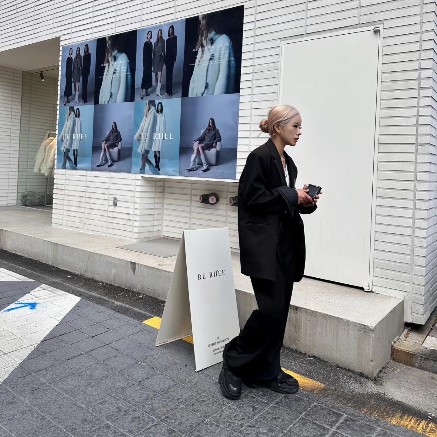 Balenciaga Triple S Black 착용 스타일 - 1