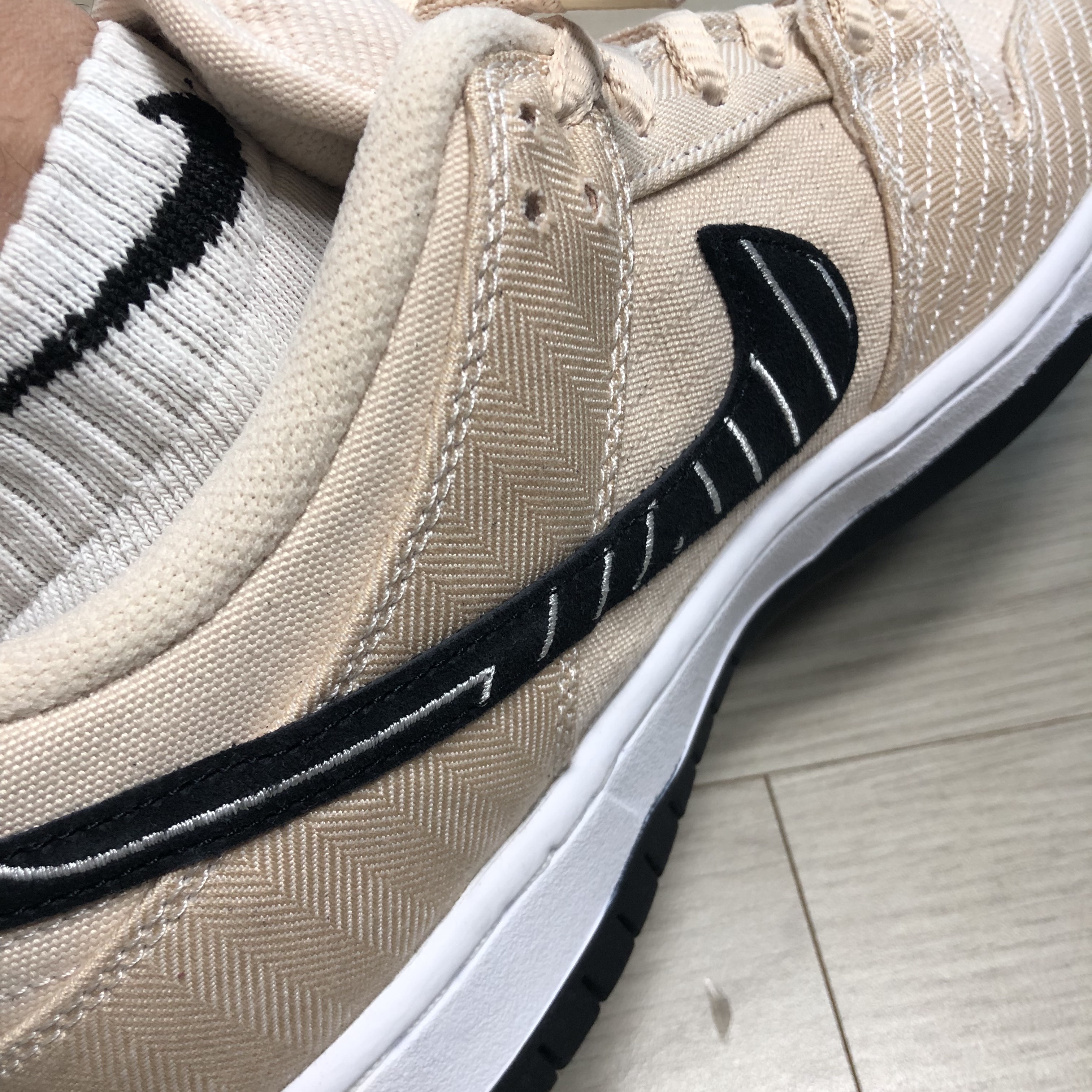 Nike x Albino & Preto SB Dunk Low Fossil Black 착용 스타일 - 8