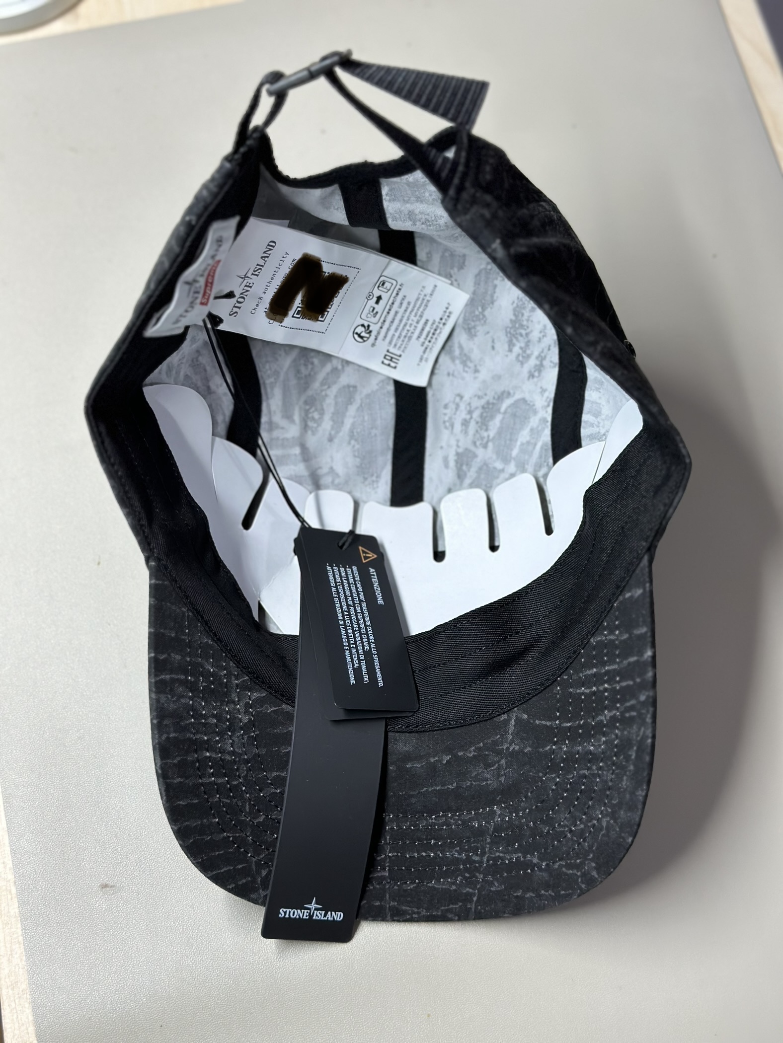 Supreme x Stone Island Camp Cap Black - 23FW 착용 스타일 - 3