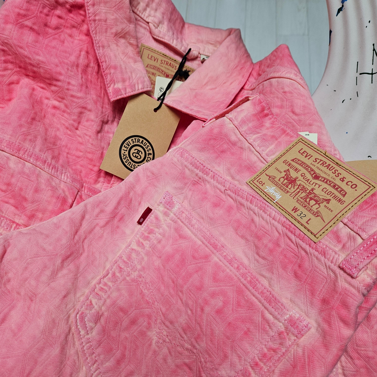 Stussy x Levi's Jacquard Trucker Jacket Pink, Stussy x Levi's Jacquard Jean Pink 착용 스타일 - 3