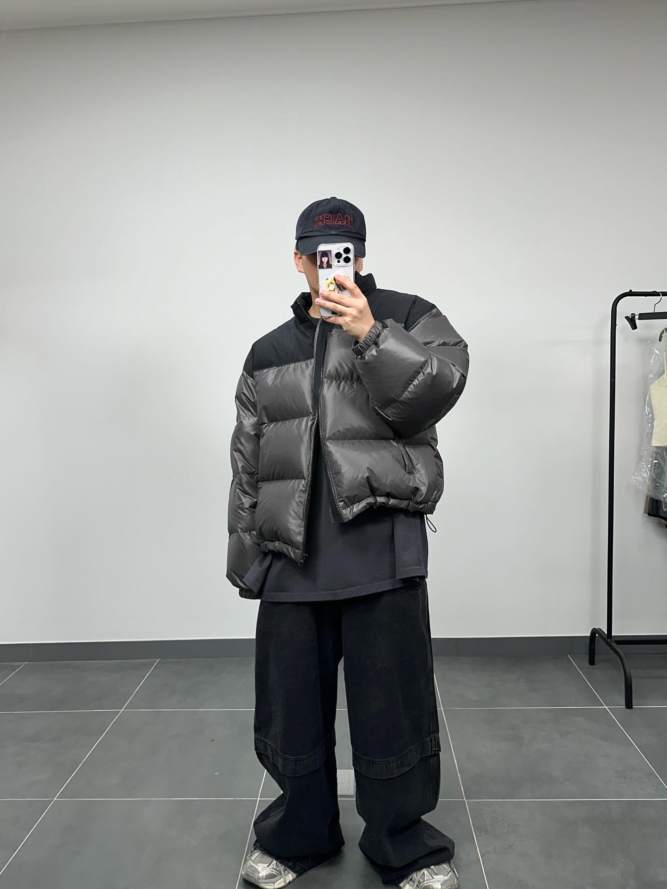 Balenciaga 3XL Sneakers Light Beige 착용 스타일 - 2