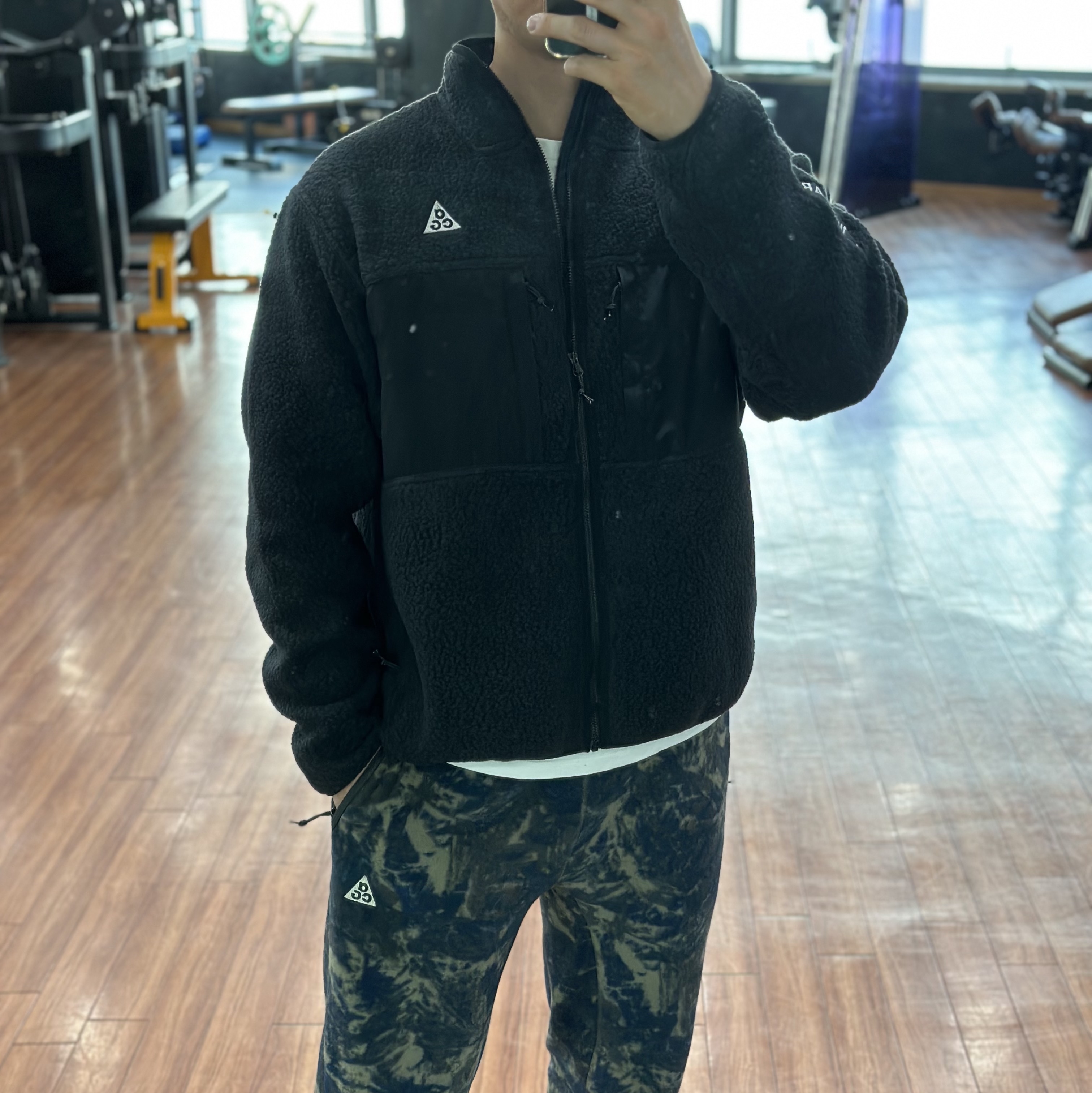 Nike ACG Arctic Wolf Full Zip Top Black Anthracite - Asia, Nike NRG ACG Therma-Fit Wolf Tree Pants Thunder Blue Dark Smoke Grey - US/EU 착용 스타일 - 3