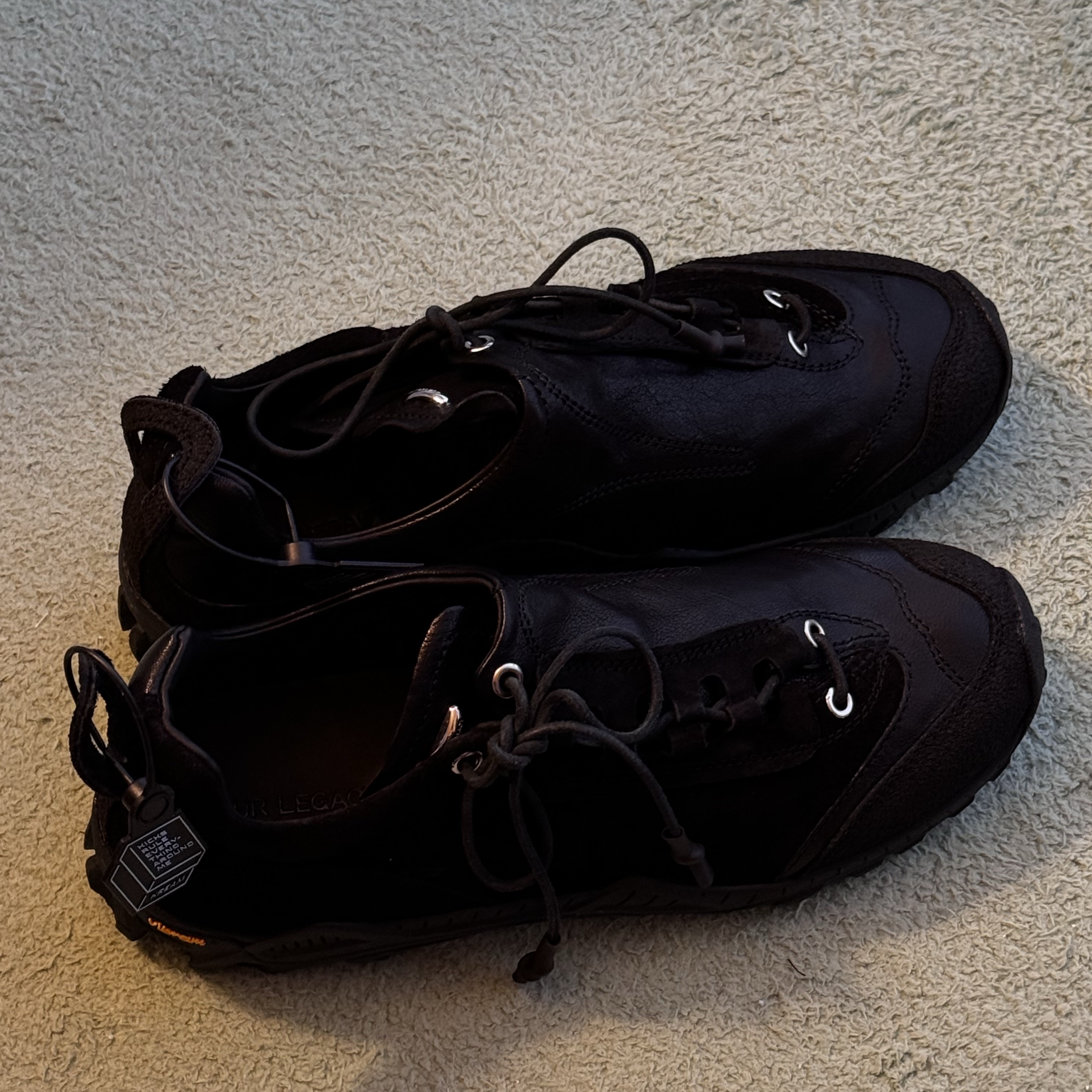 Our Legacy Gabe Stealth Black Leather 착용 스타일