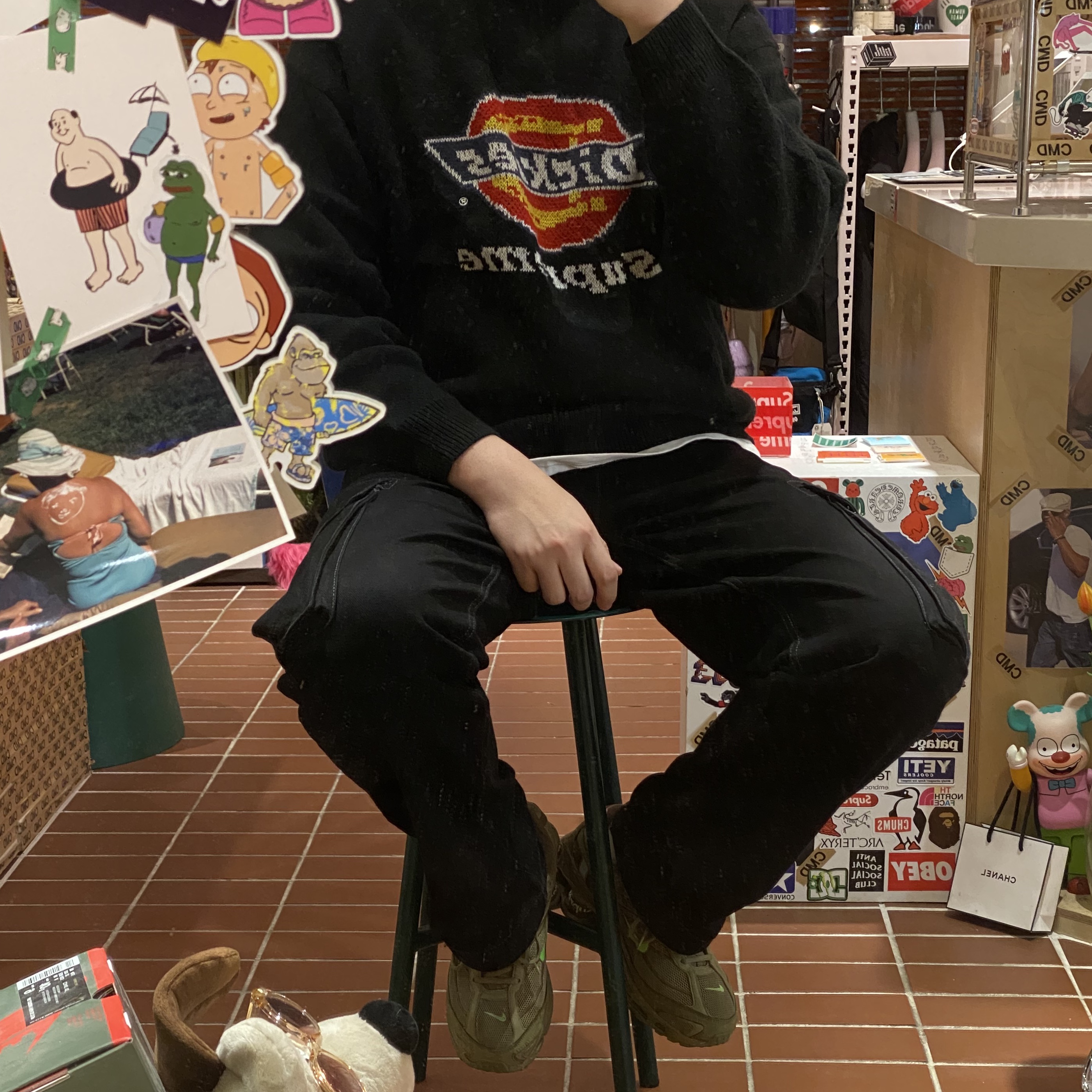 Supreme x Dickies Sweater Black - 22FW, Nike x Supreme Shox Ride 2 SP Neutral Olive 착용 스타일