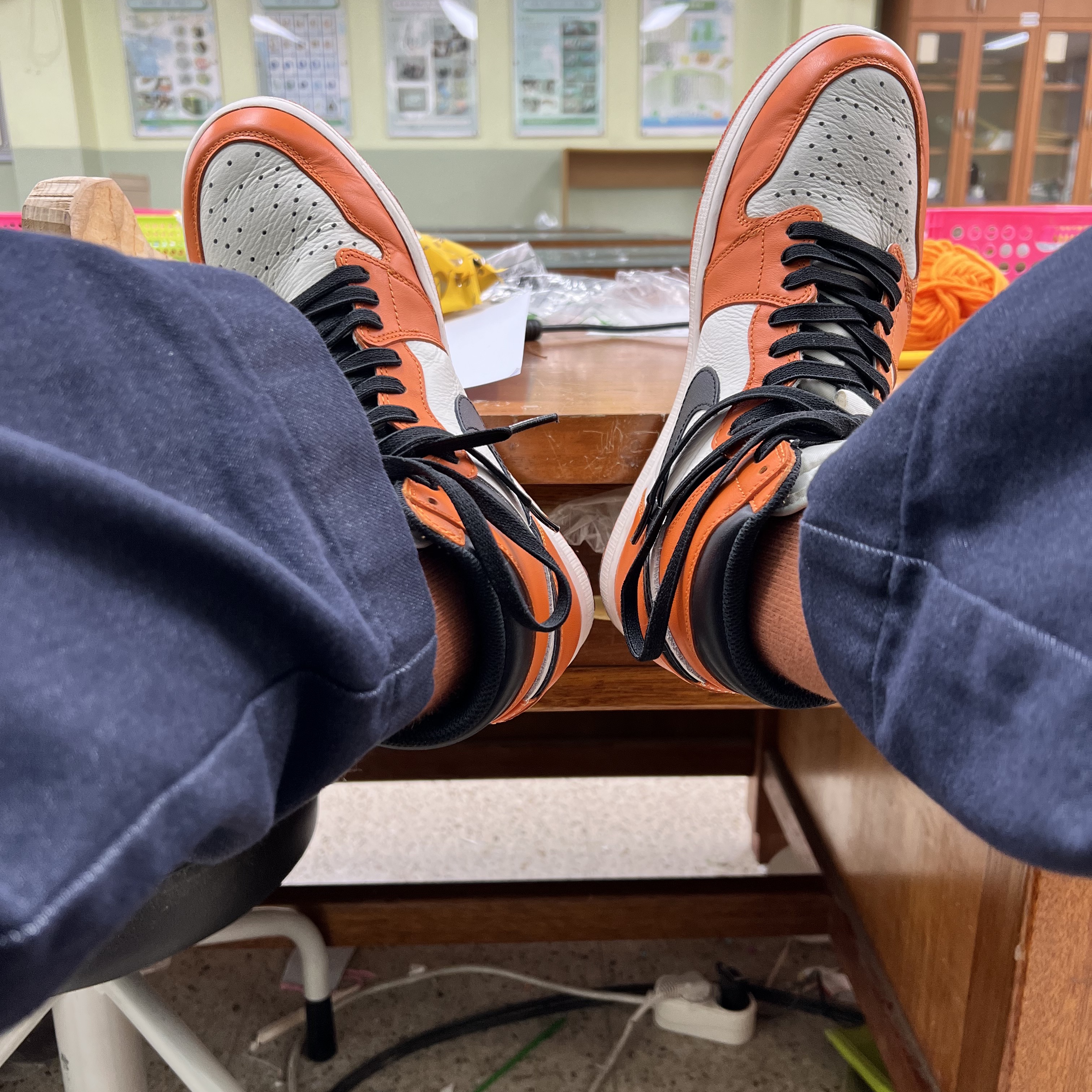 Jordan 1 Retro High OG Reverse Shattered Backboard 착용 스타일