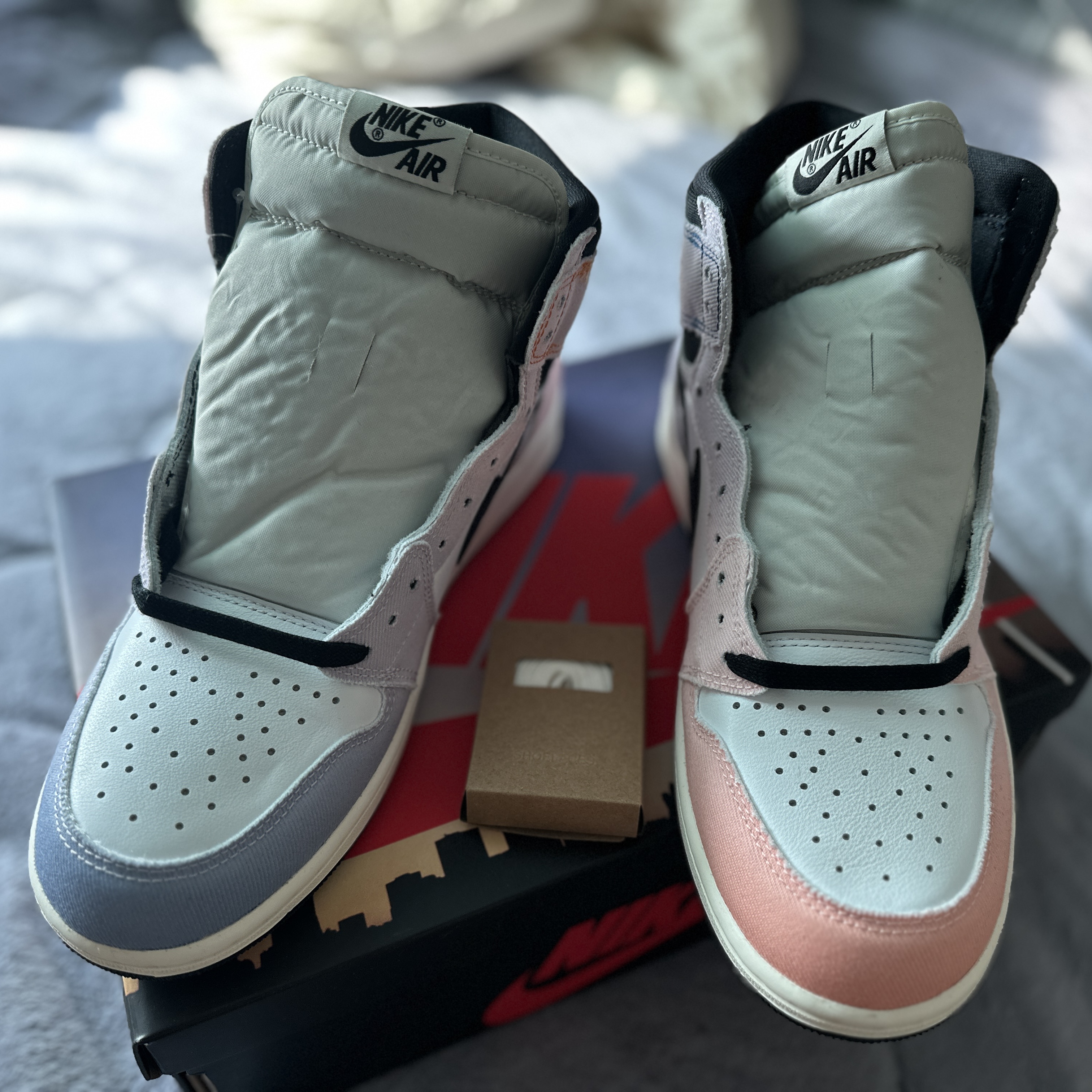 Jordan 1 Retro High OG Multi Color 착용 스타일 - 1